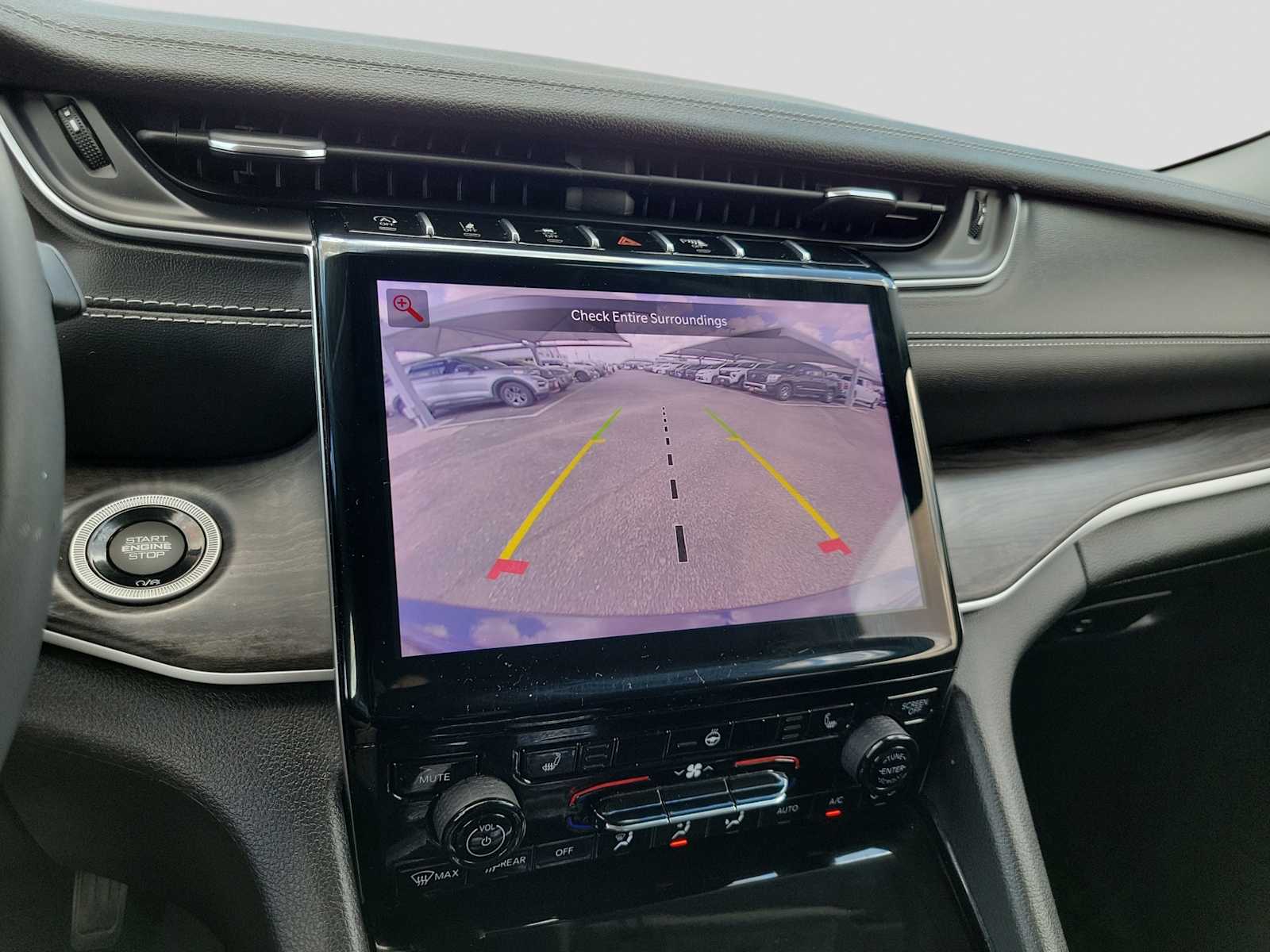 Thumbnail: 2023 Jeep Grand Cherokee - 20