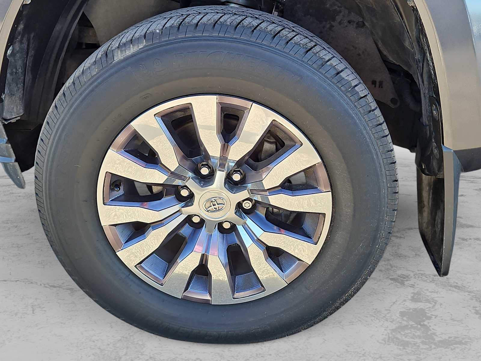 Thumbnail: 2022 Toyota Tacoma - 3