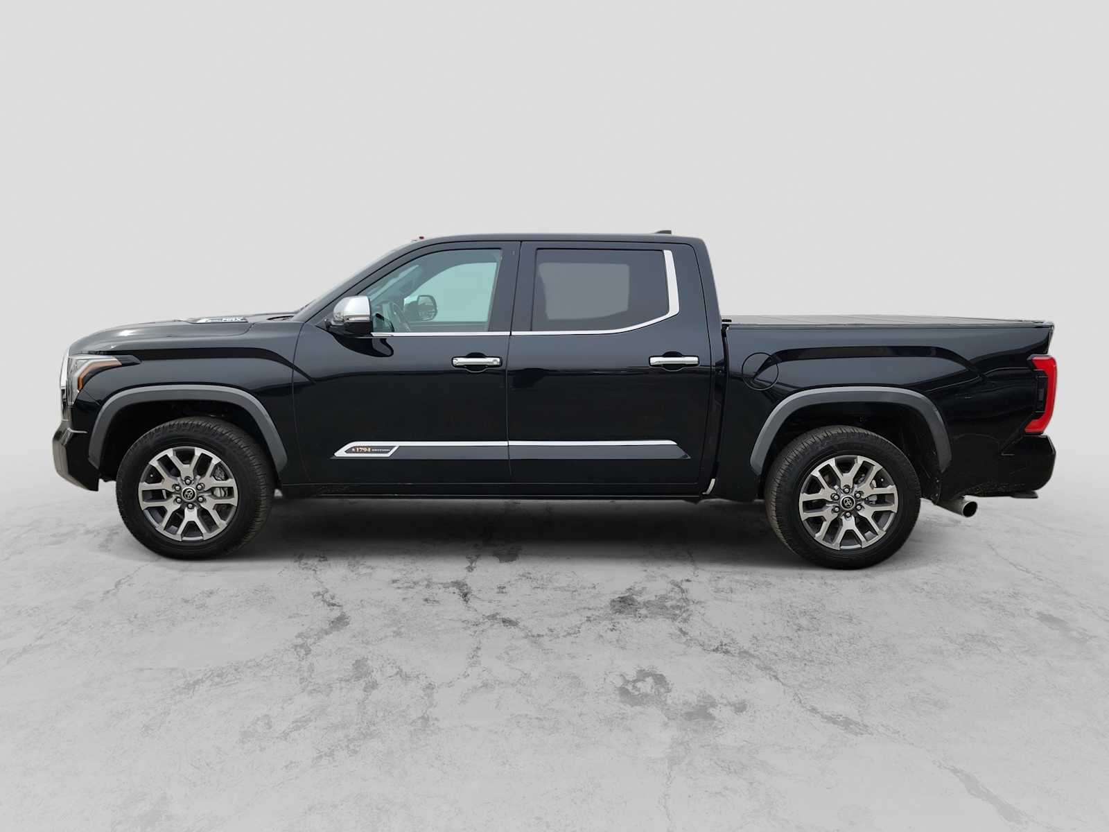 Thumbnail: 2024 Toyota Tundra - 3