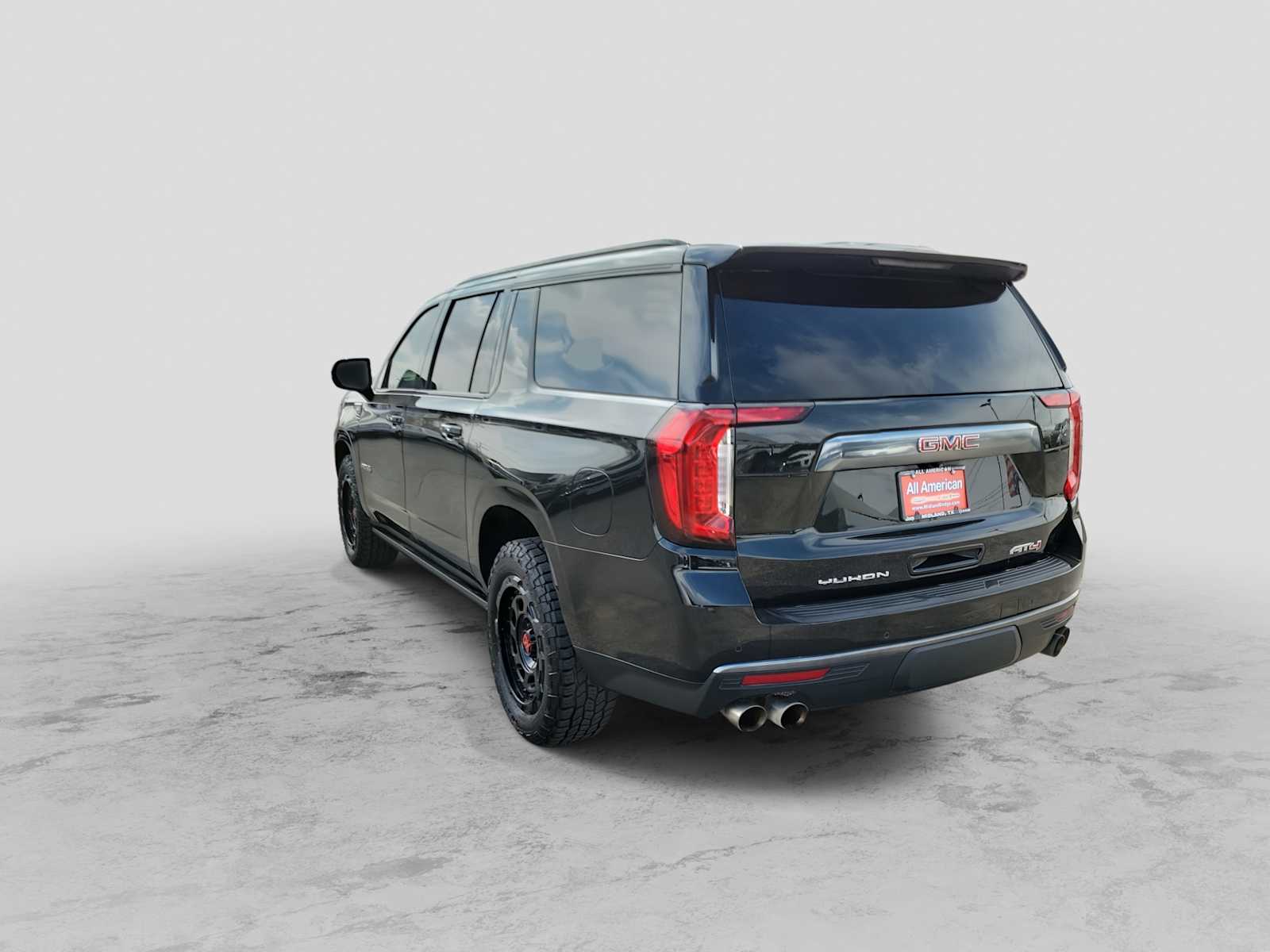 Thumbnail: 2022 GMC Yukon XL - 4