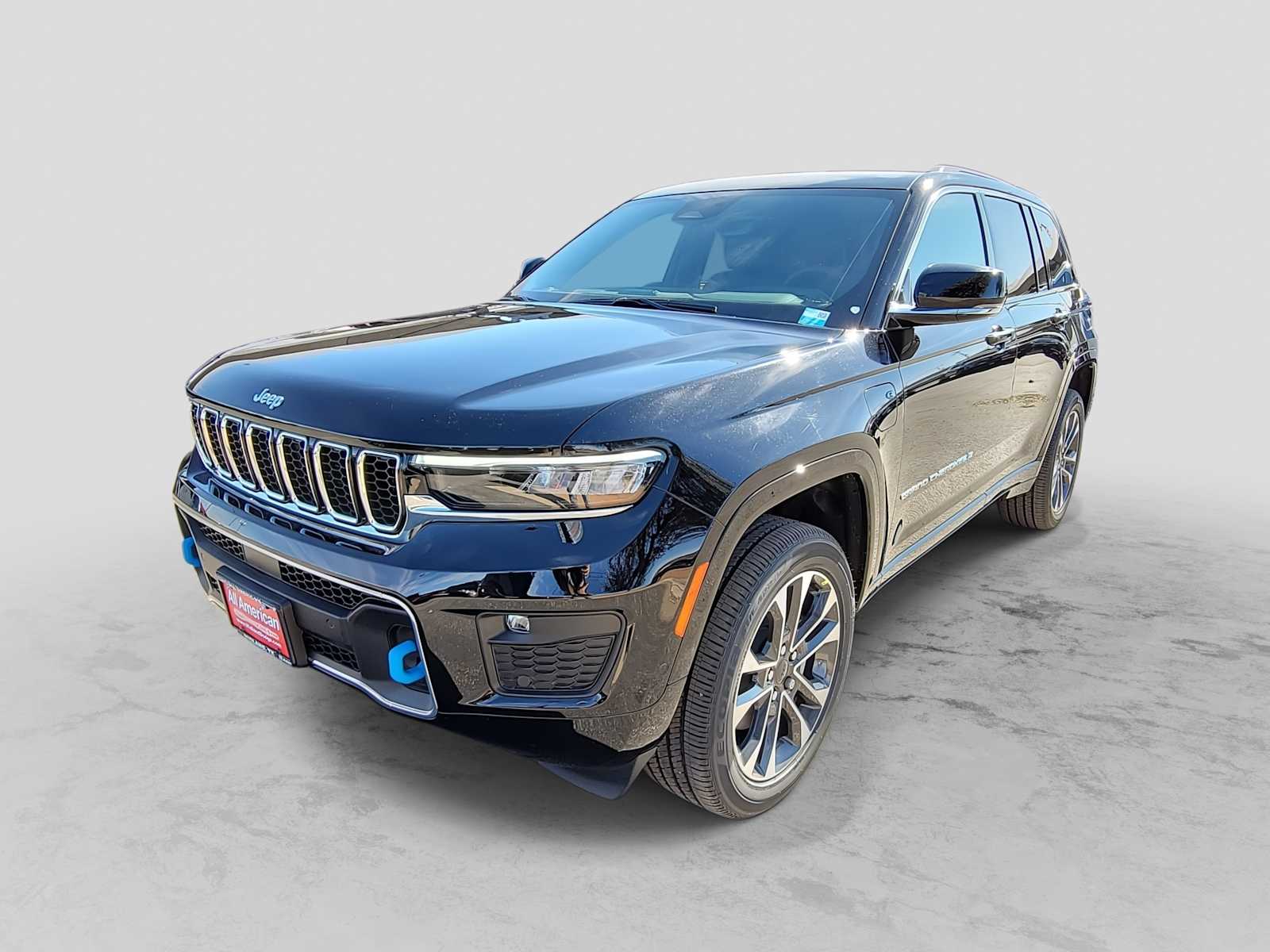 2023 Jeep Grand Cherokee Overland 4xe's photo