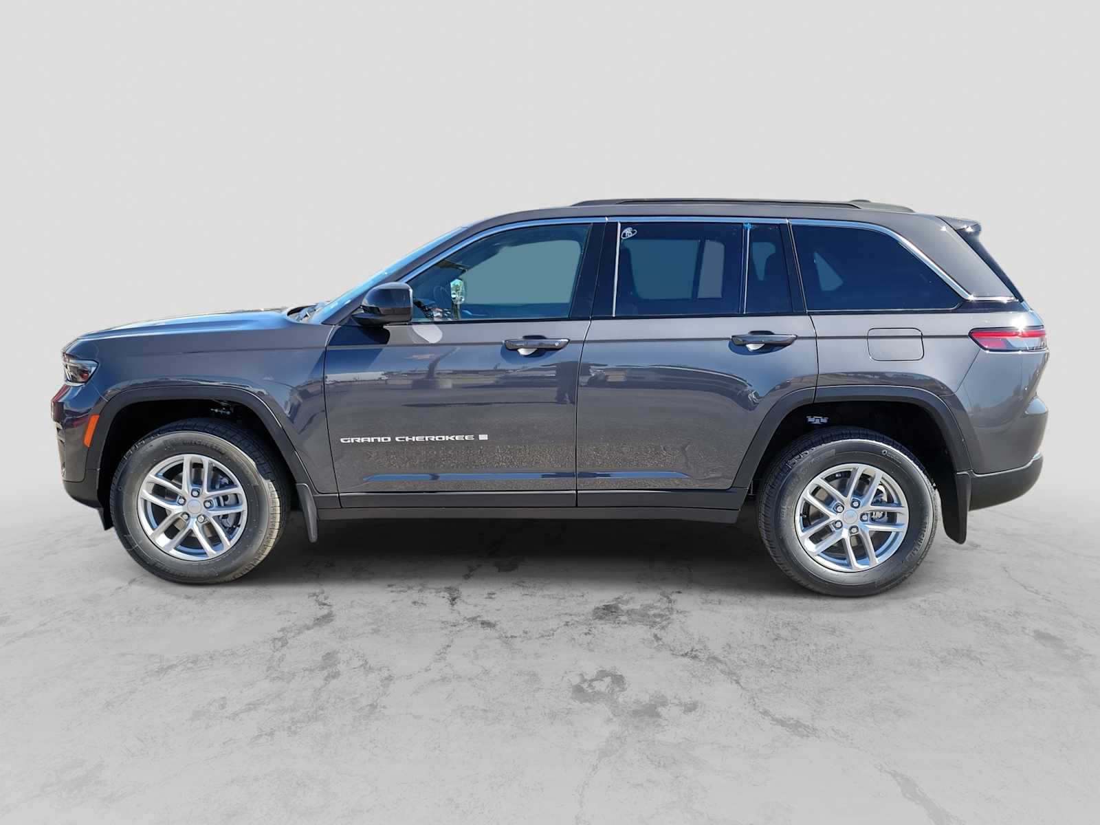 Thumbnail: 2025 Jeep Grand Cherokee - 3