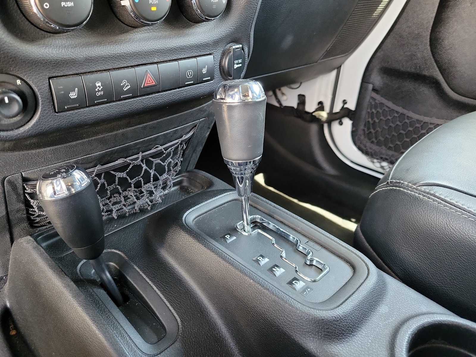 Thumbnail: 2014 Jeep Wrangler - 17