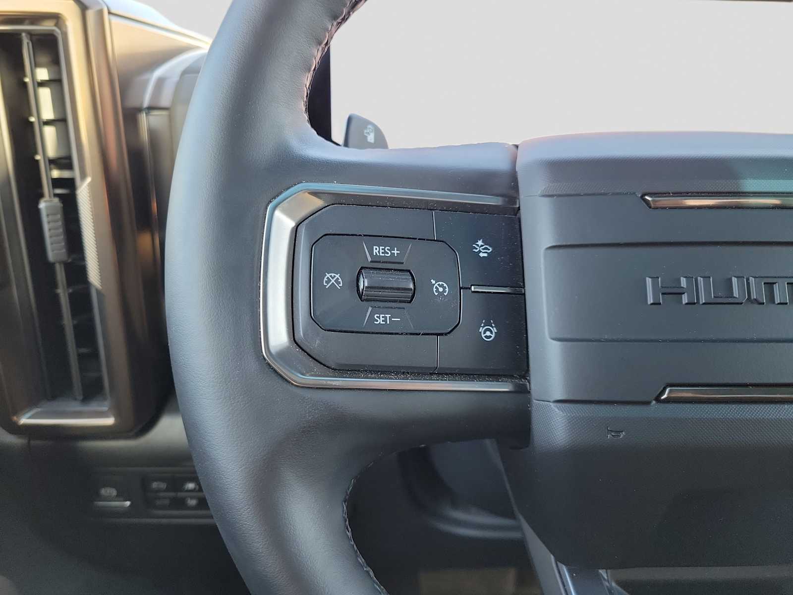 Thumbnail: 2024 GMC Hummer EV - 19