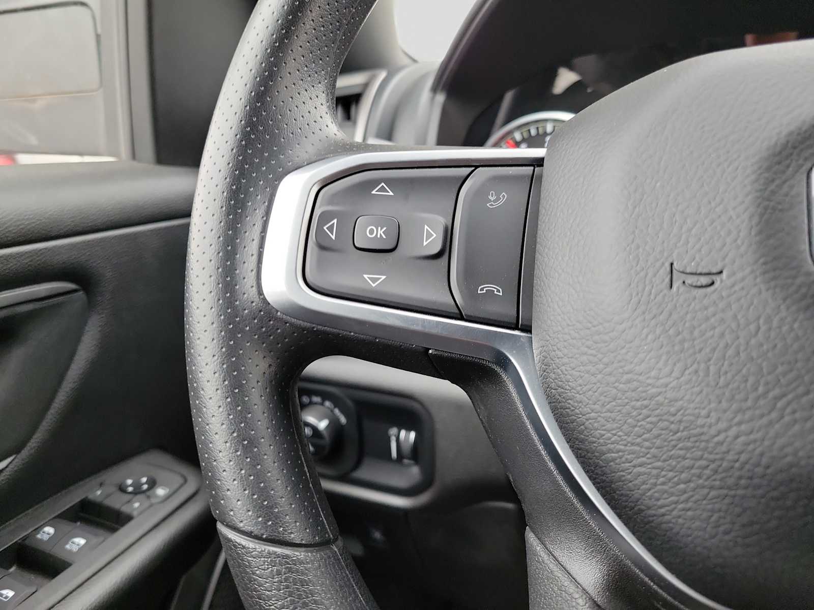 Thumbnail: 2025 RAM 1500 - 19