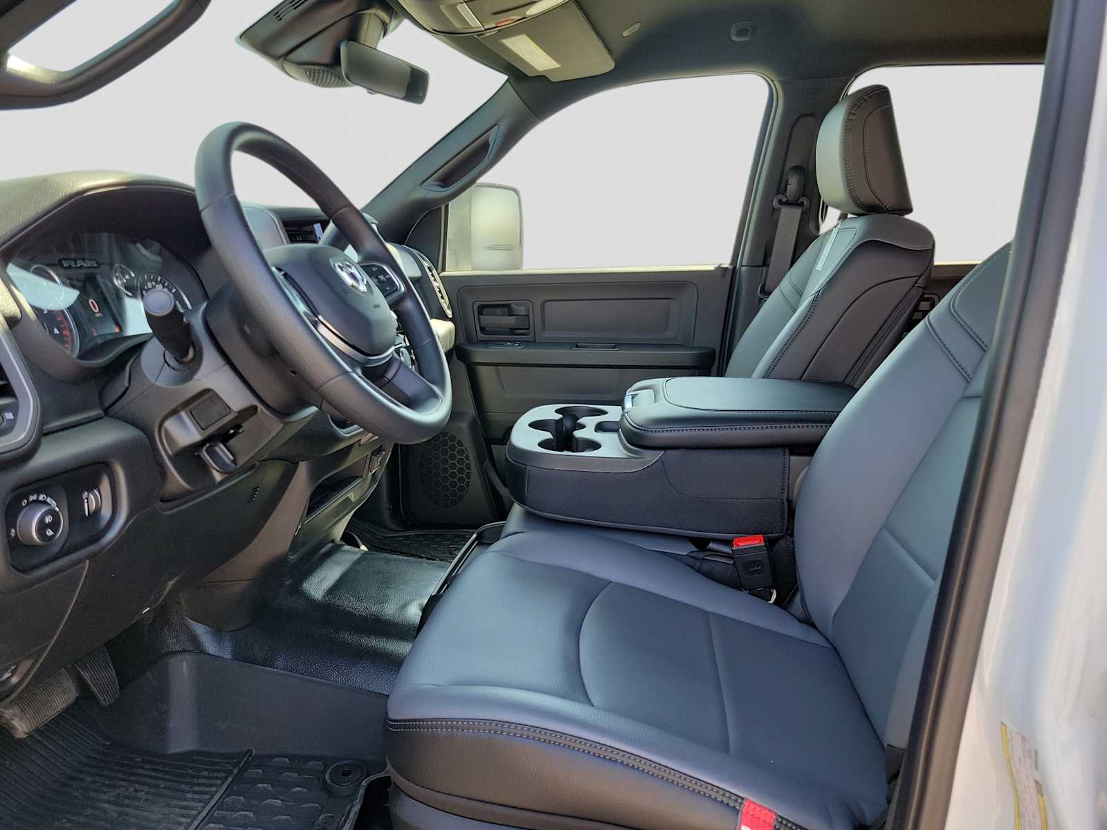 2025 RAM 2500 Tradesman - Photo 19