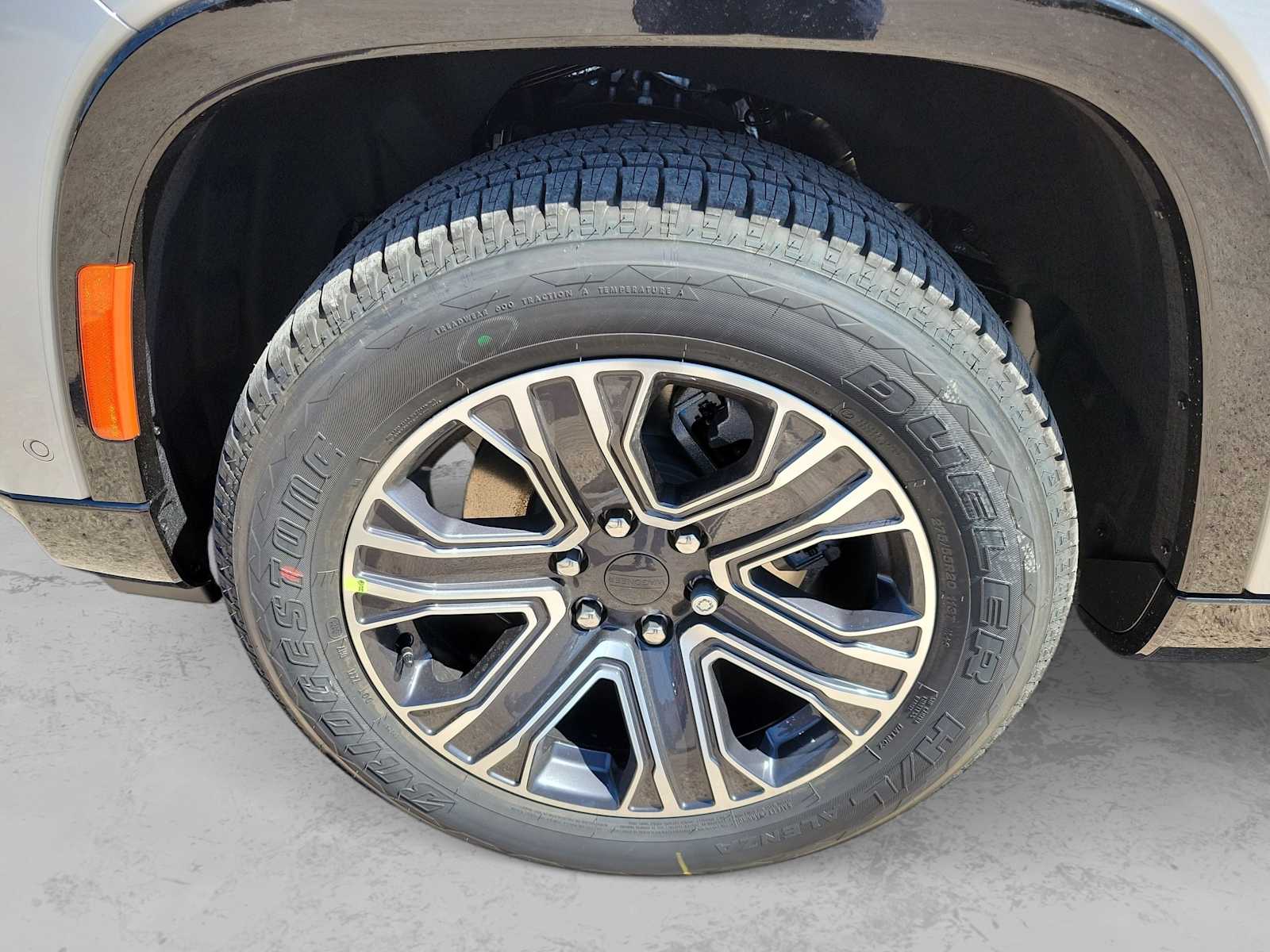 Thumbnail: 2024 Jeep Wagoneer - 8