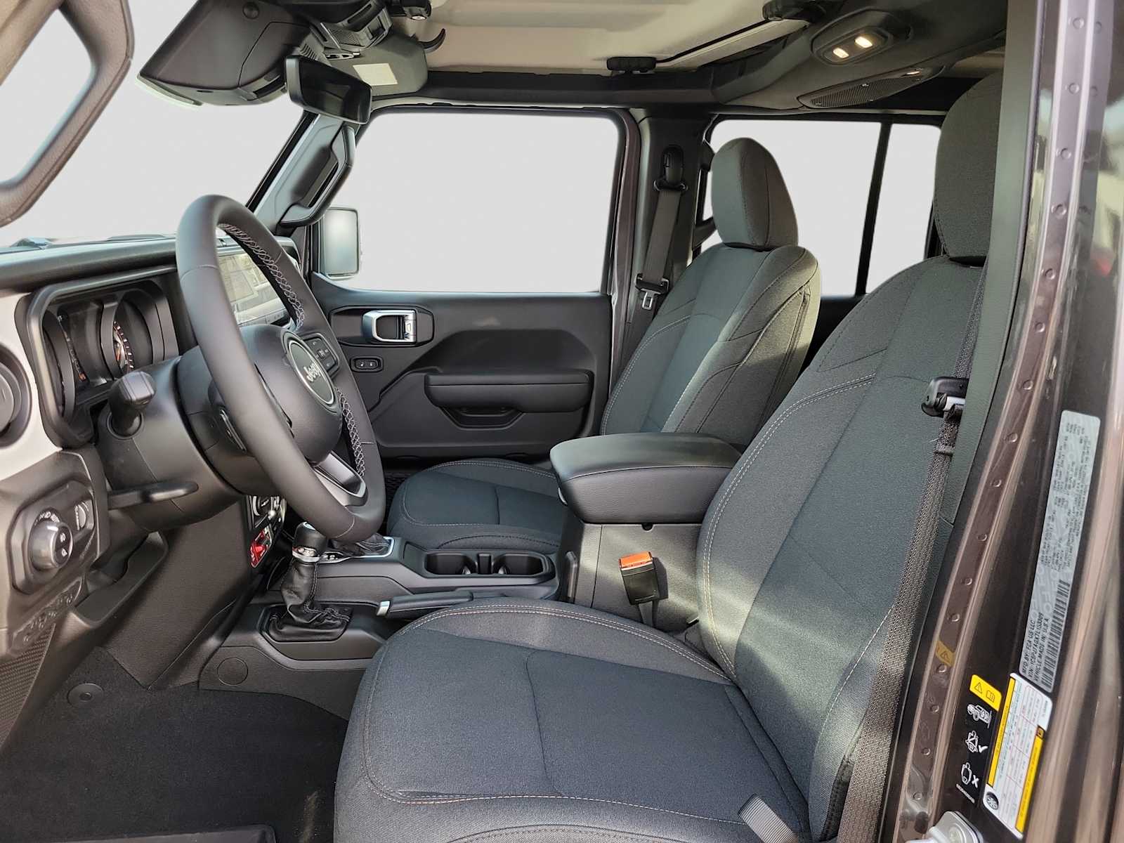 Thumbnail: 2026 Jeep Gladiator - 11