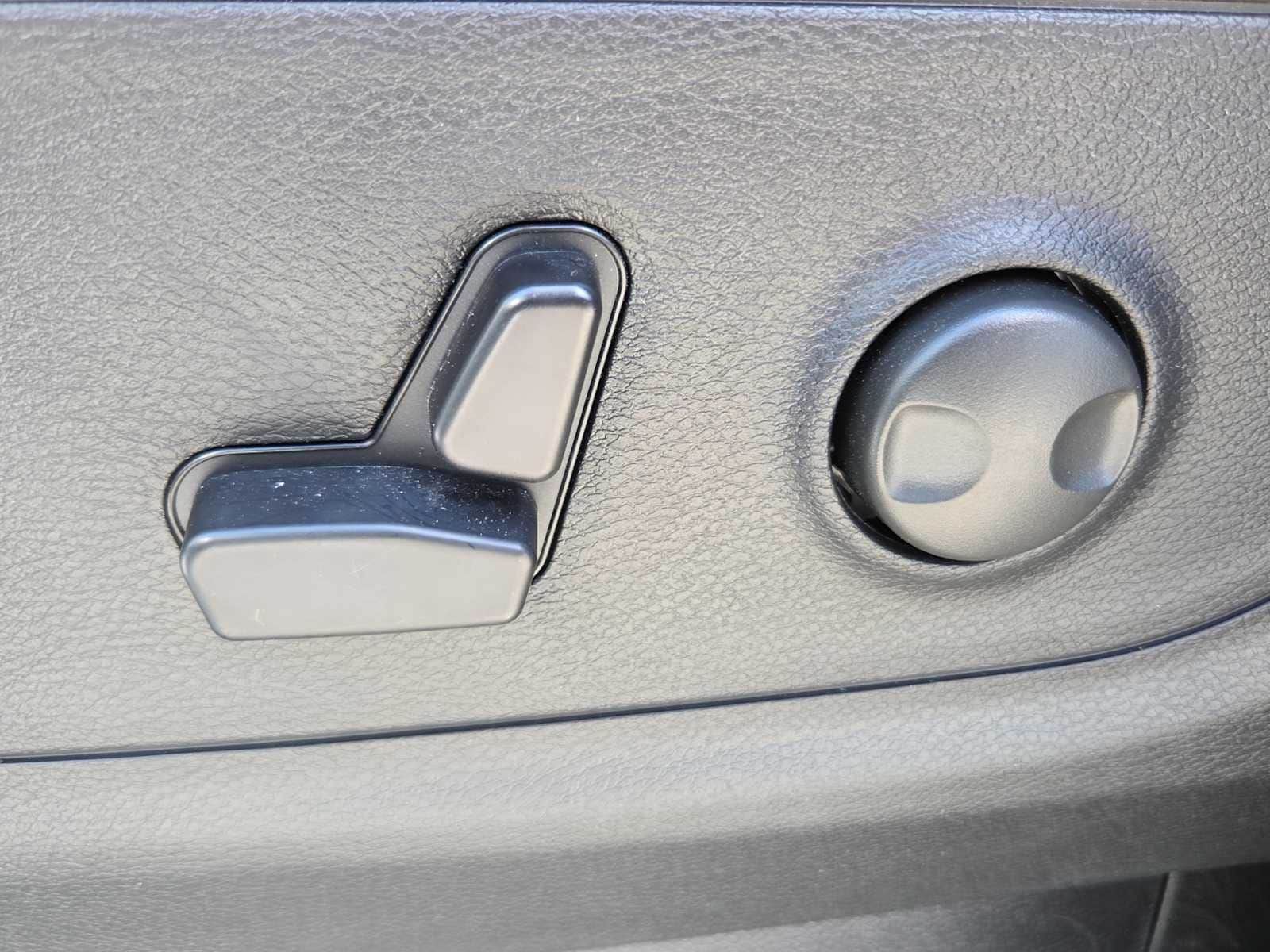 Thumbnail: 2025 RAM 1500 - 14