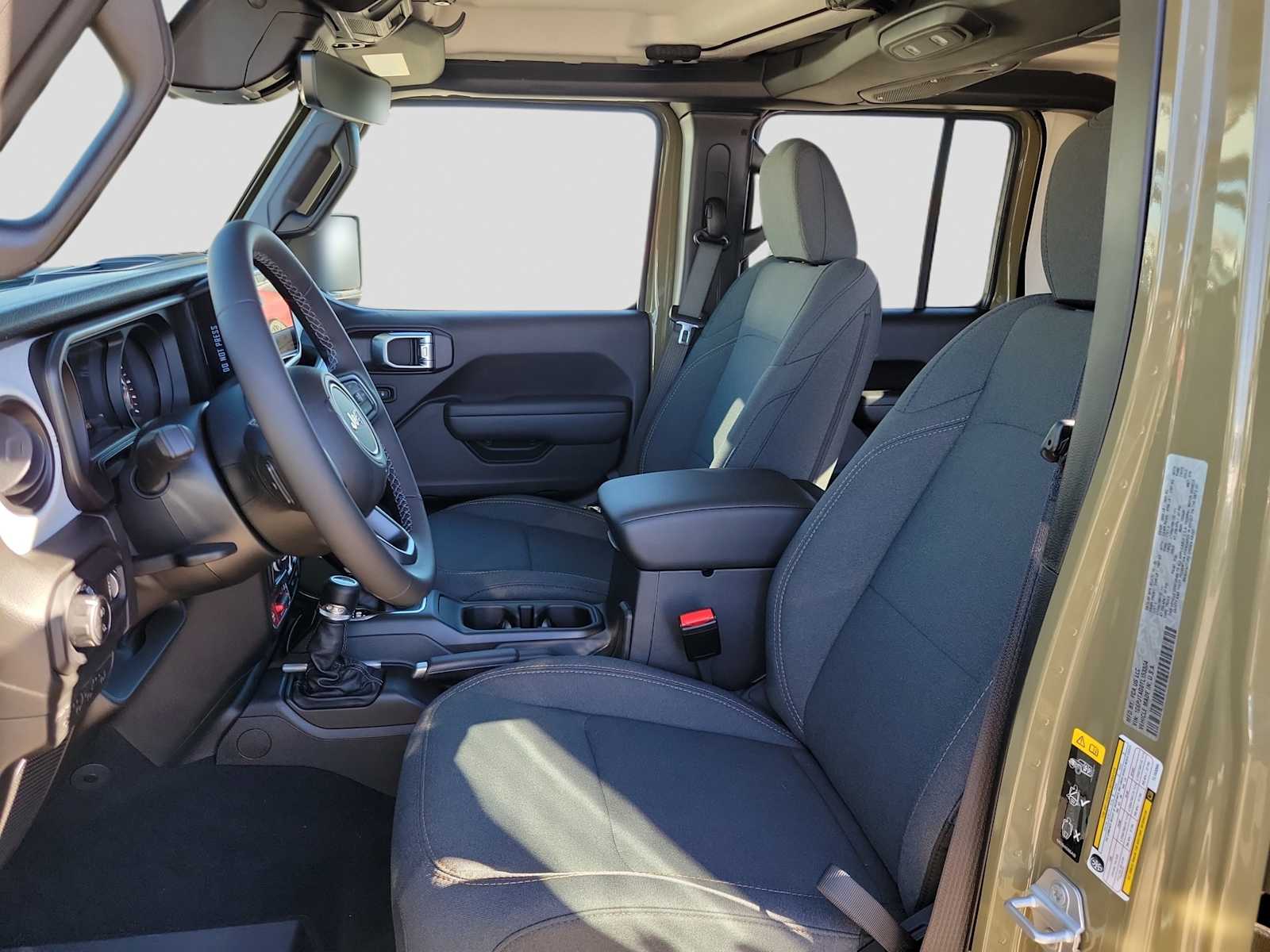 Thumbnail: 2026 Jeep Gladiator - 11