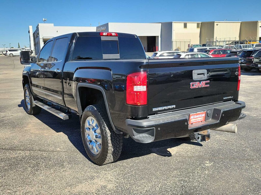 Used 2019 GMC Sierra 2500HD Denali Truck Crew Cab