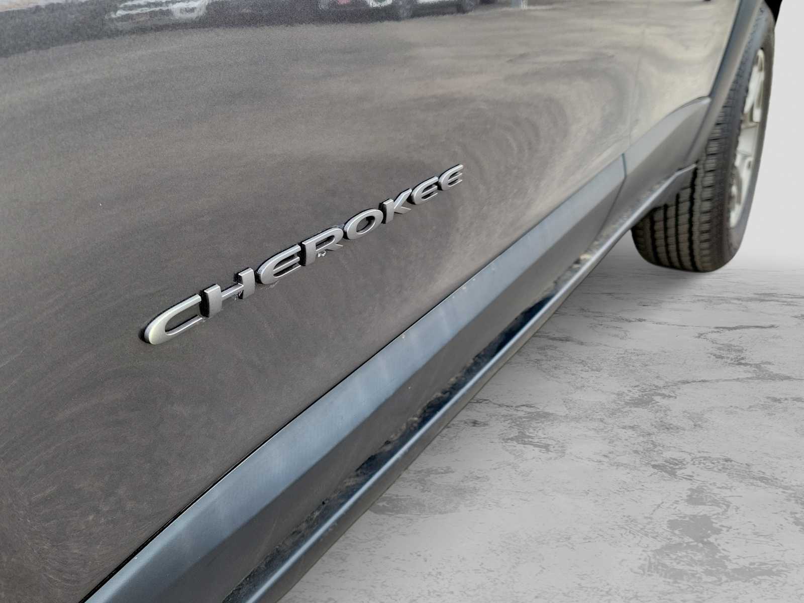 Thumbnail: 2020 Jeep Cherokee - 7