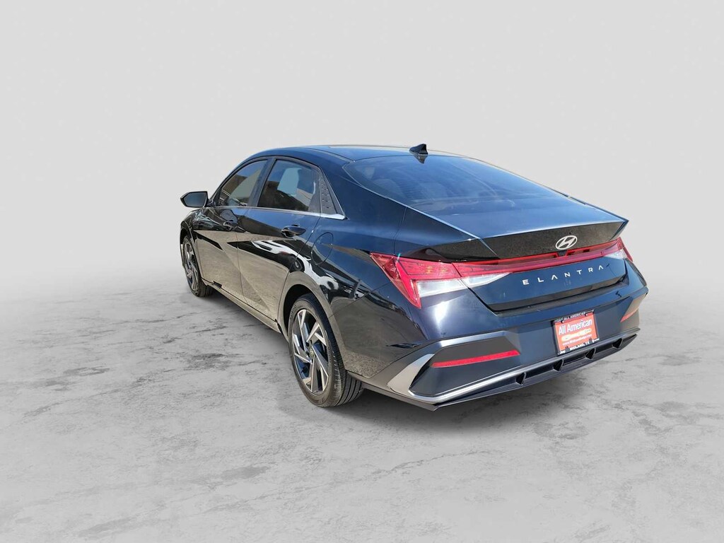 Used 2024 Hyundai Elantra SEL Sedan