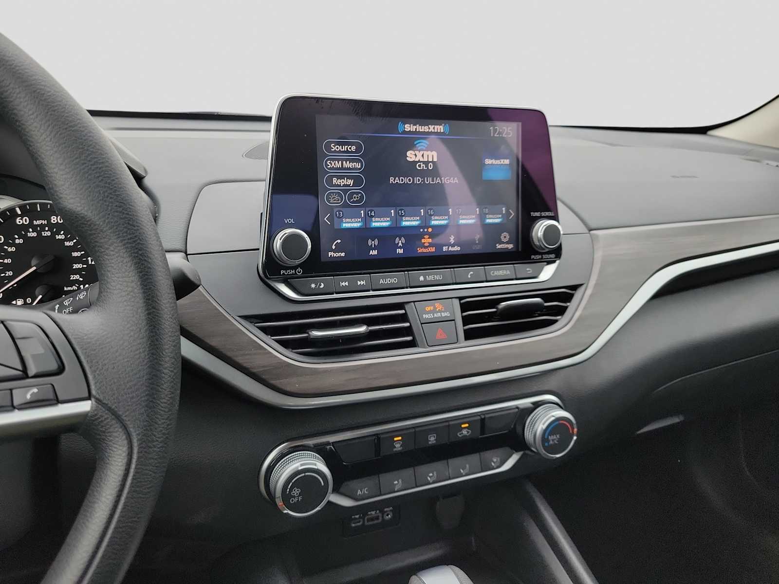 Thumbnail: 2025 Nissan Altima - 21