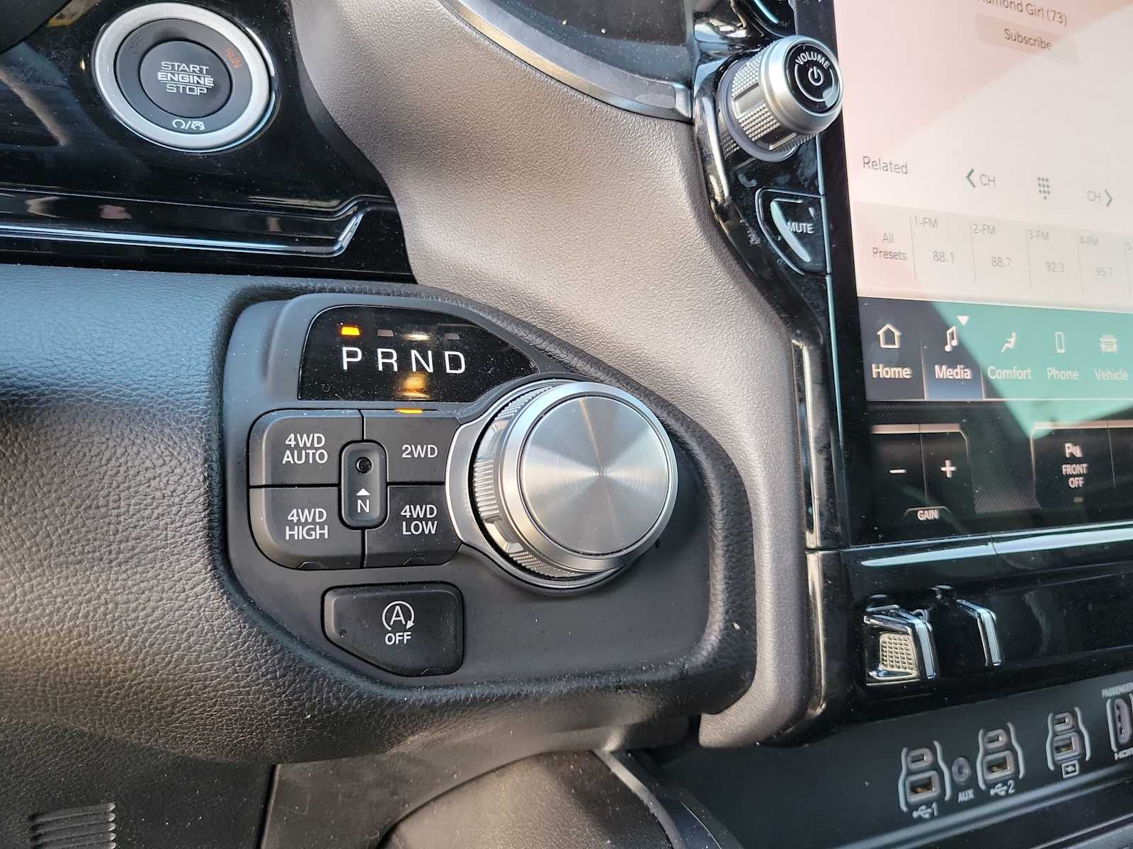 Thumbnail: 2025 RAM 1500 - 17