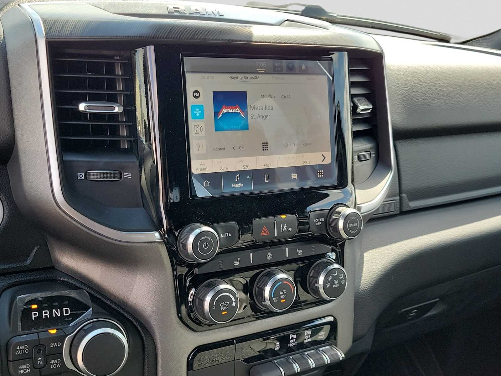 Thumbnail: 2025 RAM 1500 - 21