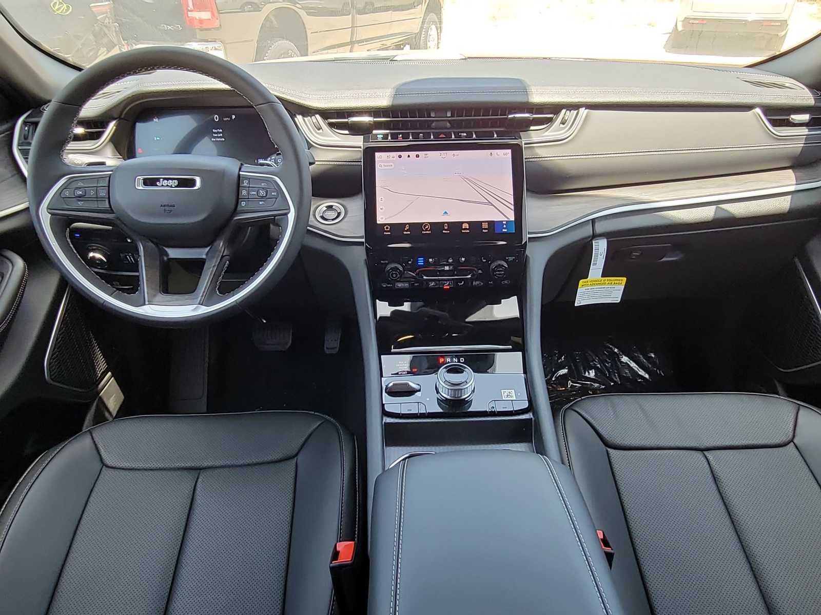 Thumbnail: 2024 Jeep Grand Cherokee - 6