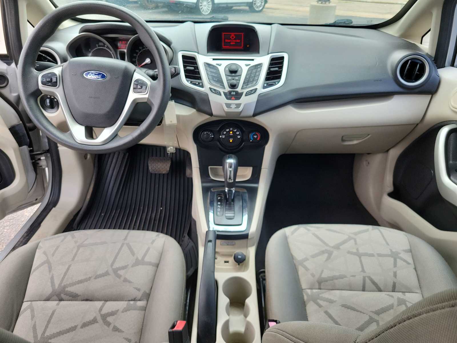 Thumbnail: 2013 Ford Fiesta - 10