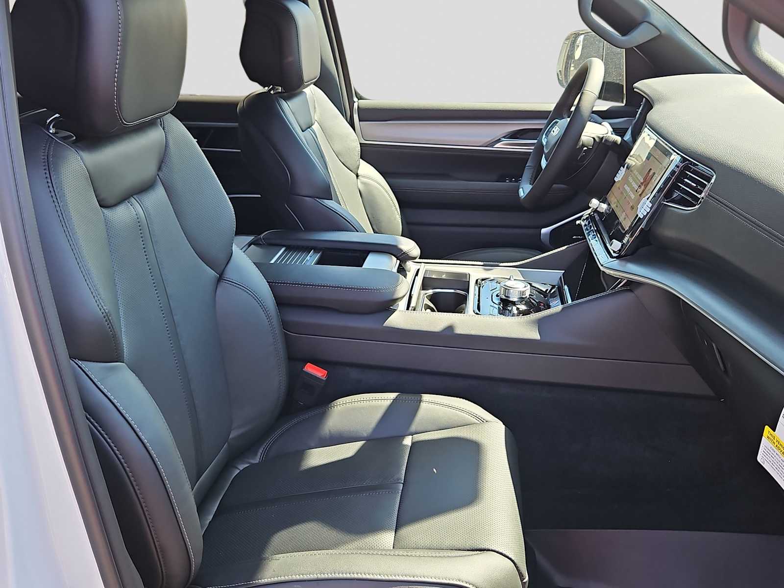 Thumbnail: 2026 Jeep Grand Wagoneer - 10