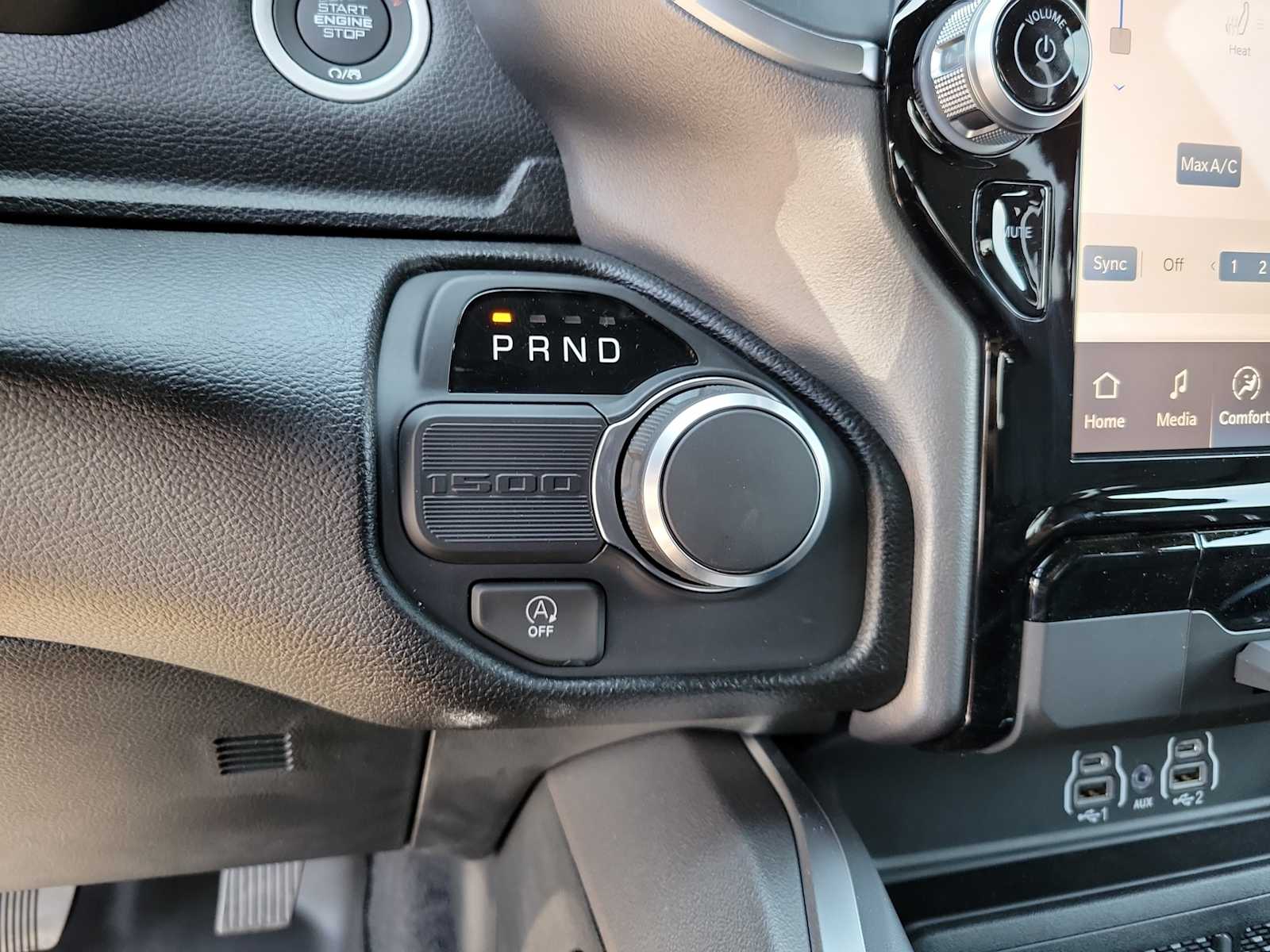 Thumbnail: 2026 RAM 1500 - 17