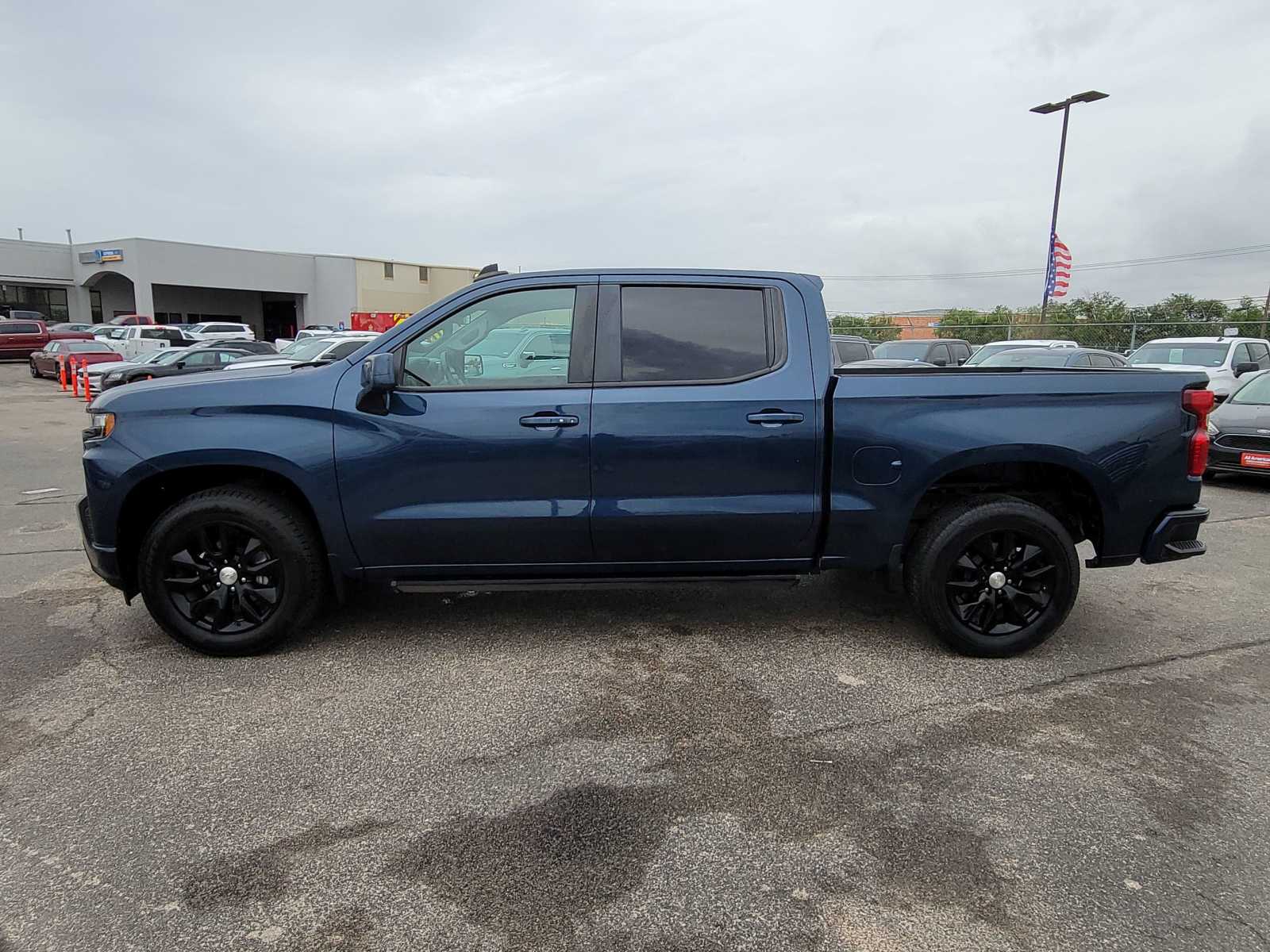 Used 2020 Chevrolet Silverado 1500 LT with VIN 3GCPWCED1LG318588 for sale in Midland, TX