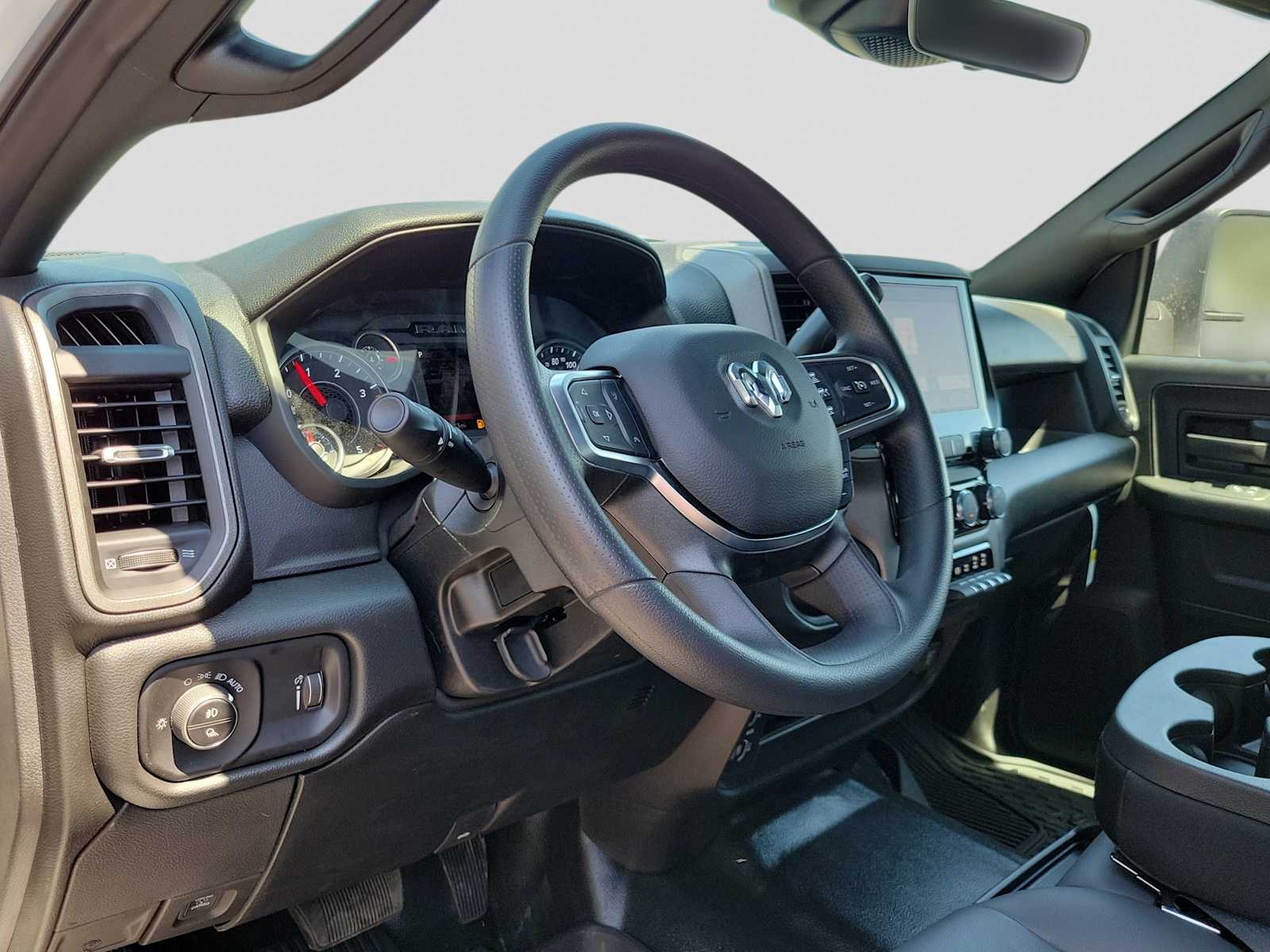 2025 RAM 2500 Tradesman - Photo 10