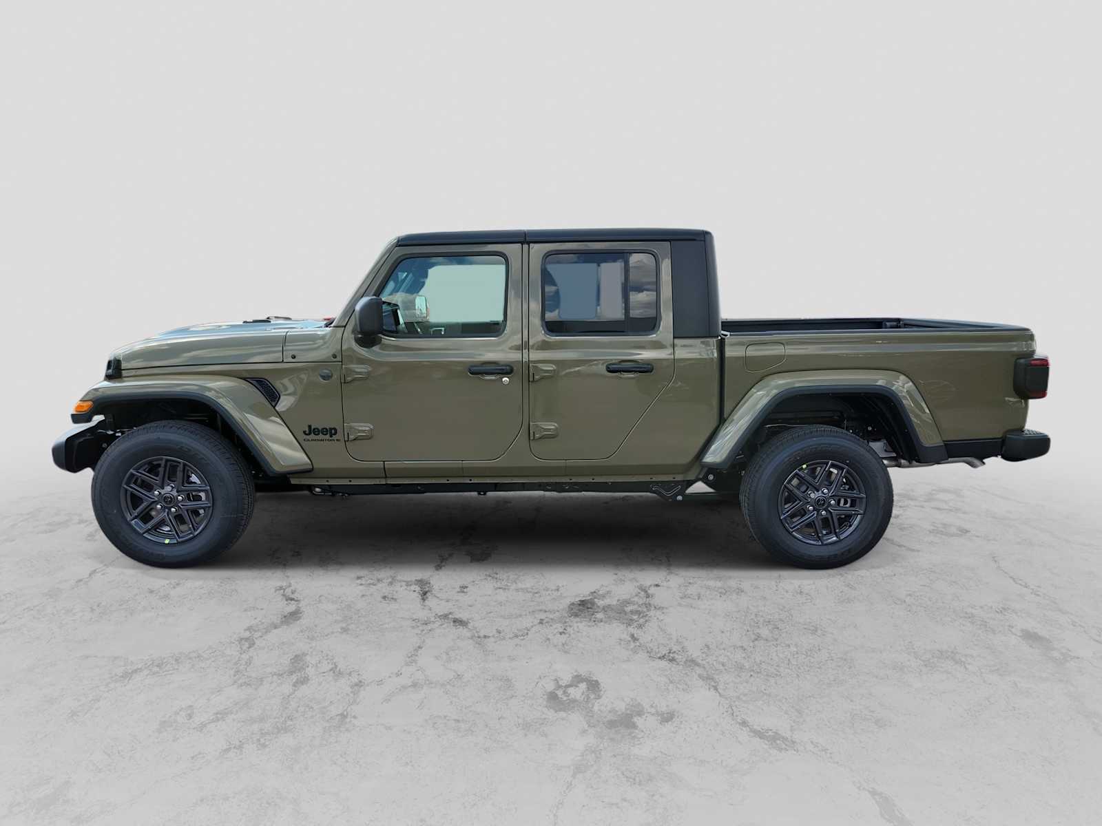 Thumbnail: 2025 Jeep Gladiator - 3