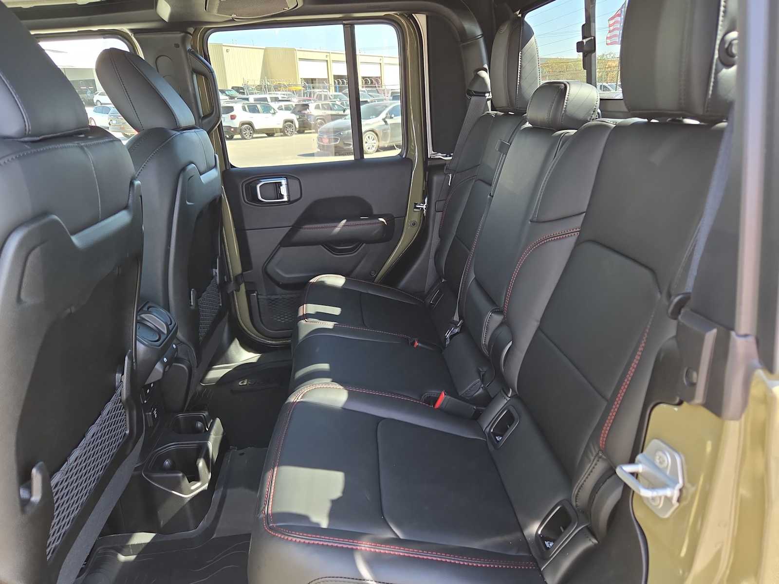 Thumbnail: 2025 Jeep Gladiator - 12