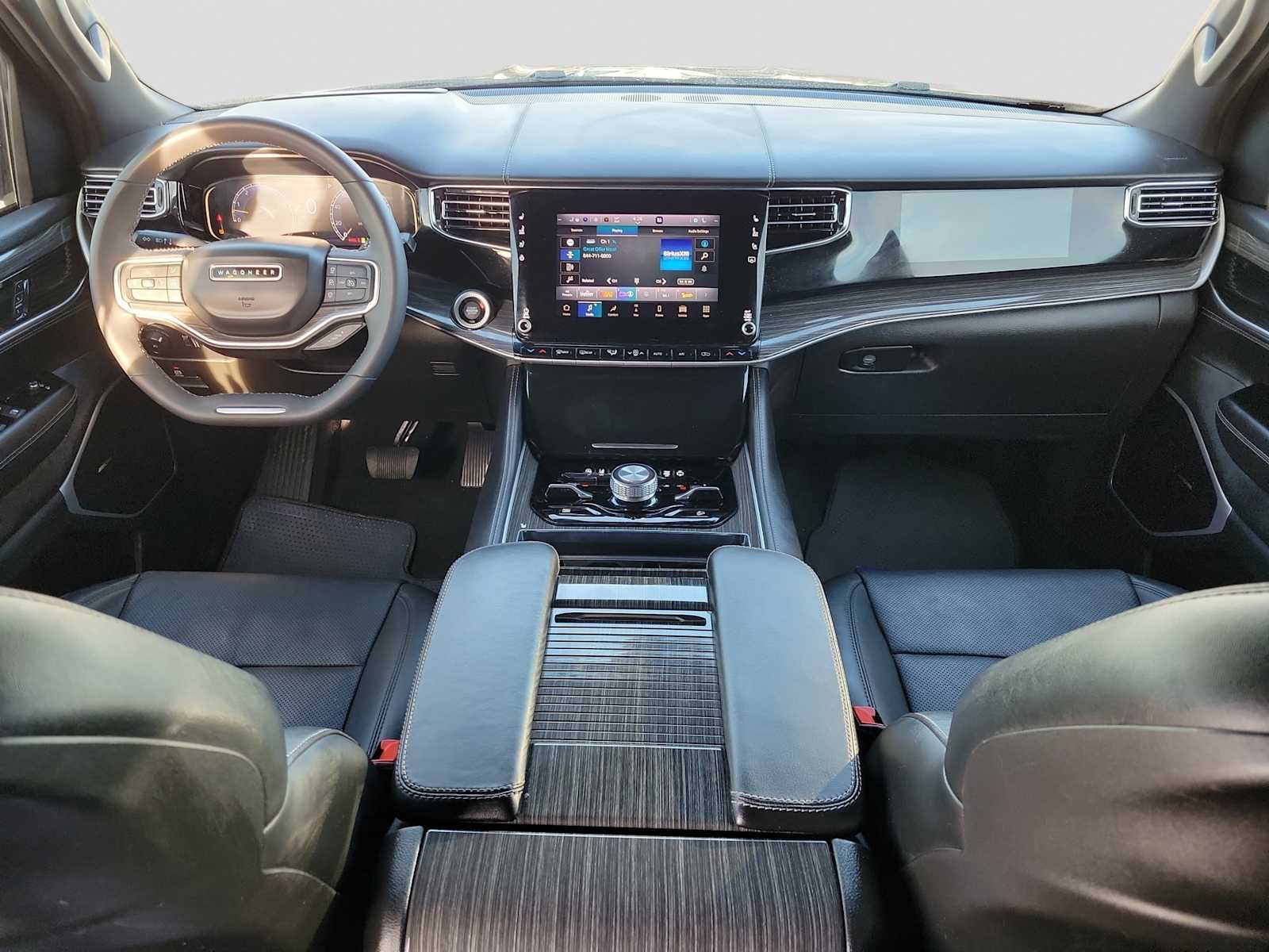 Thumbnail: 2022 Jeep Wagoneer - 10