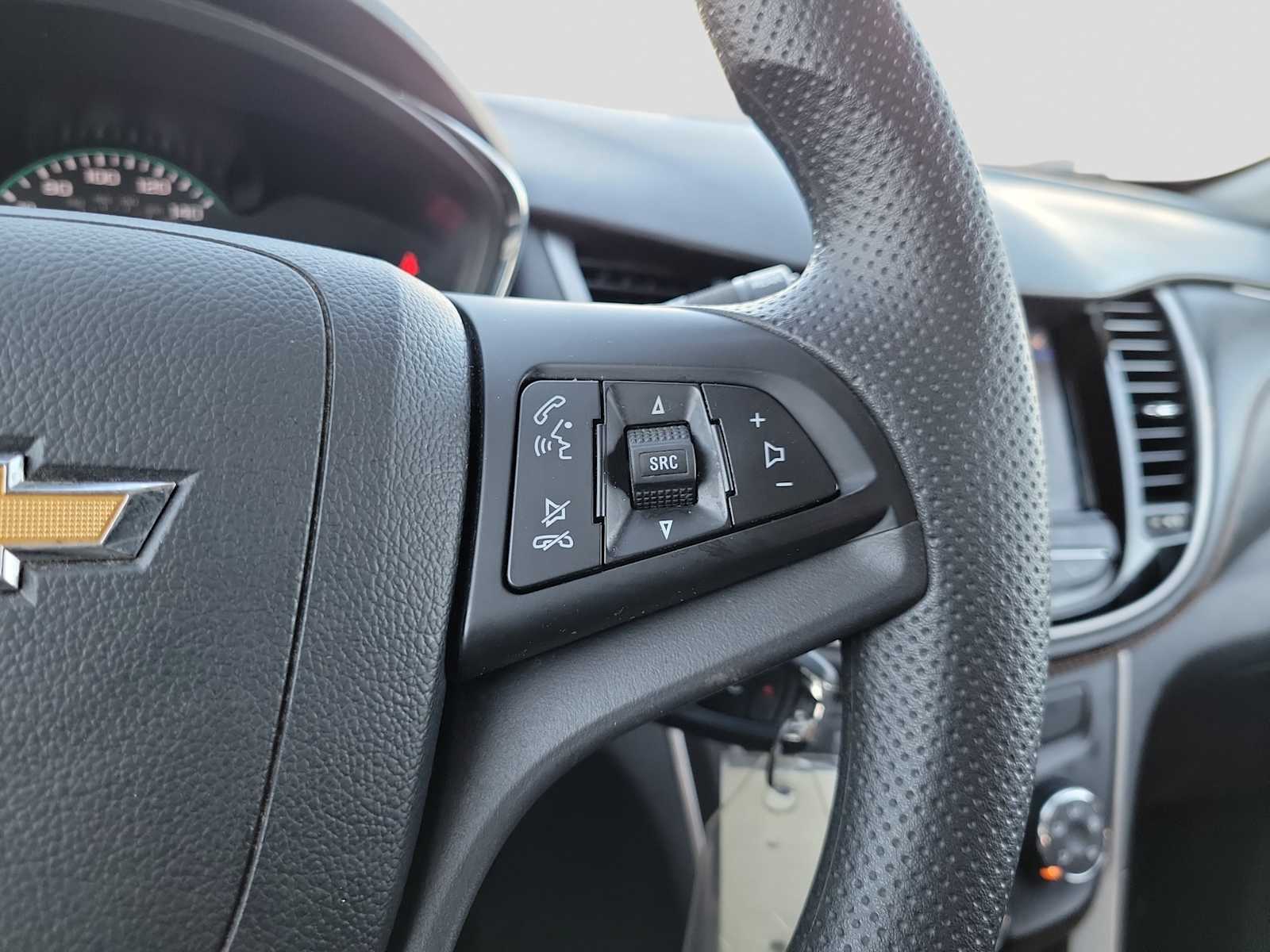 Thumbnail: 2022 Chevrolet Trax - 19