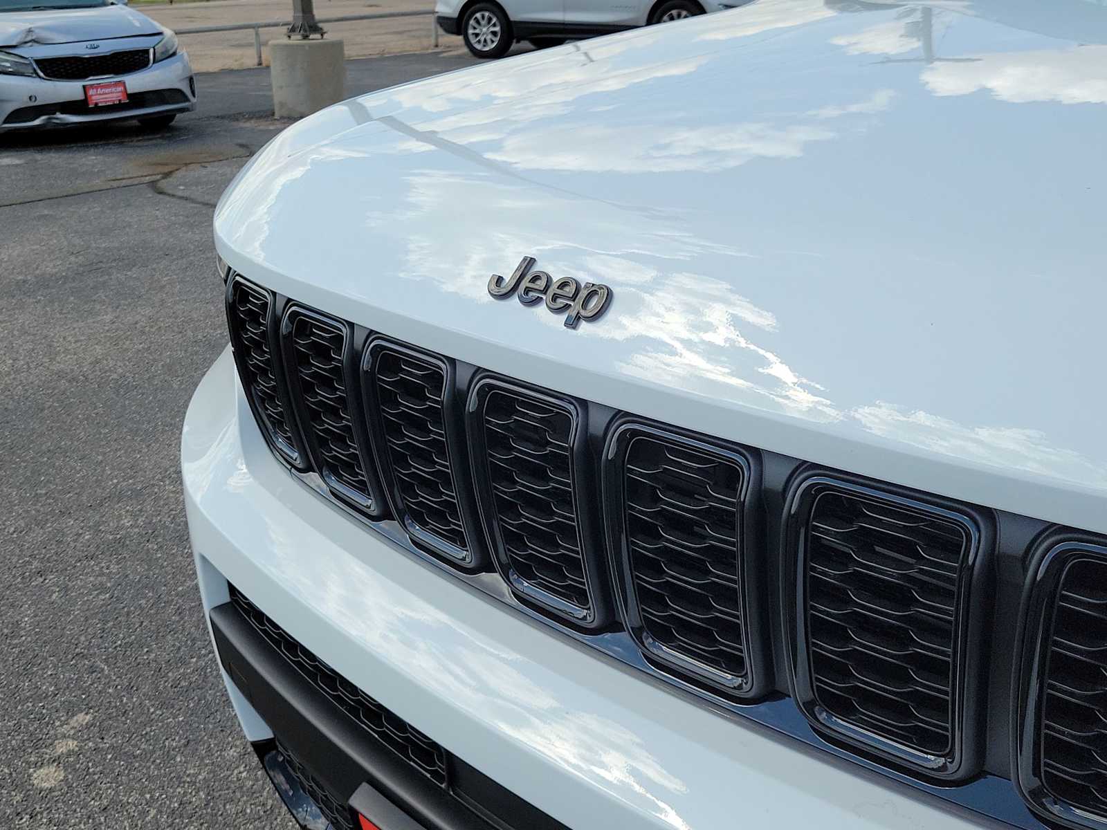 Thumbnail: 2025 Jeep Grand Cherokee - 9