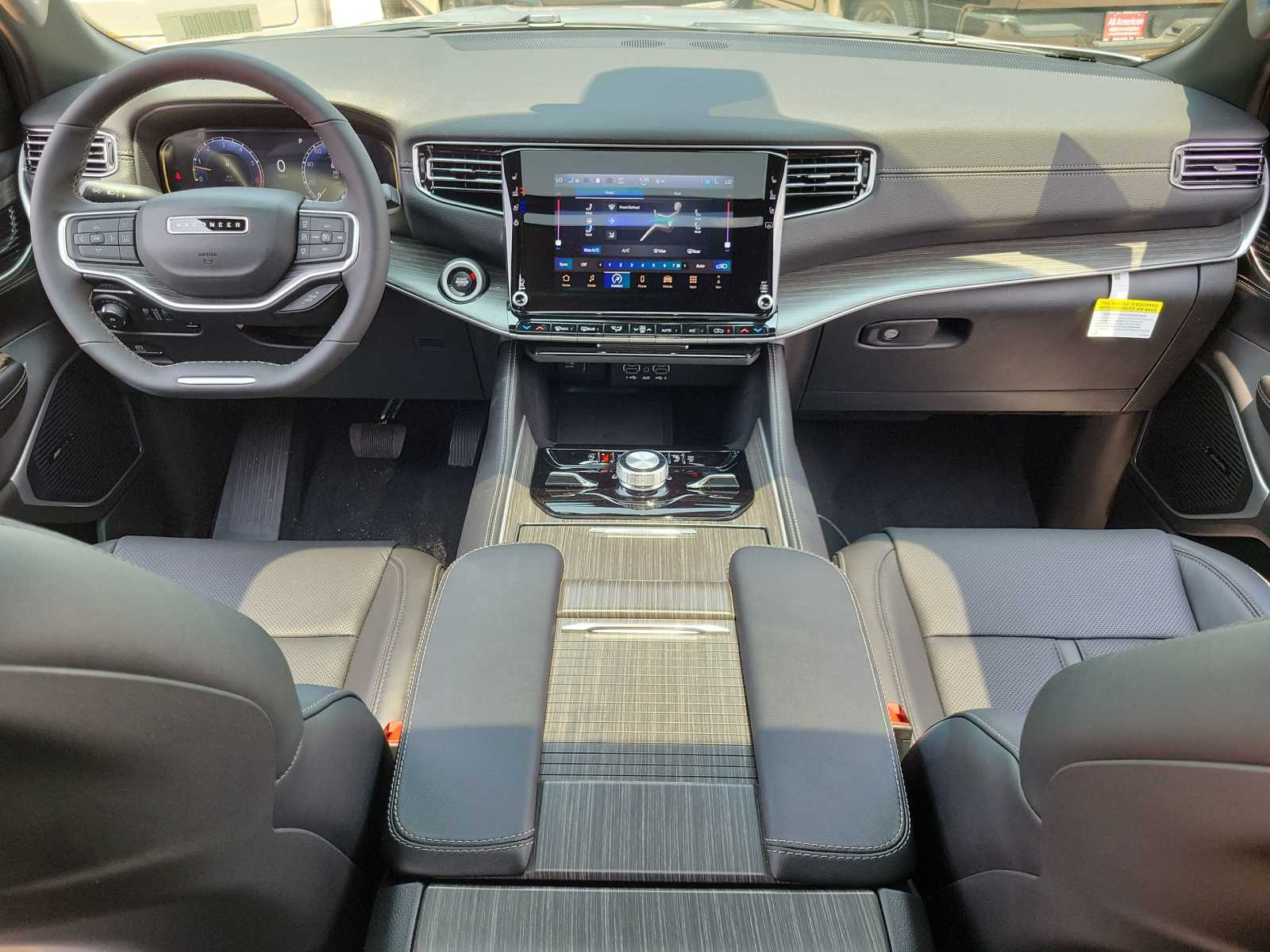 Thumbnail: 2024 Jeep Wagoneer - 10
