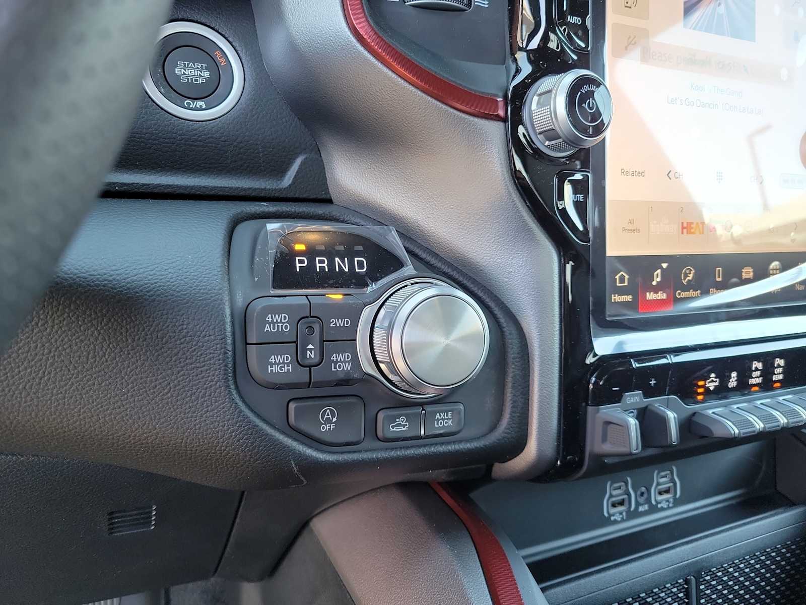 Thumbnail: 2026 RAM 1500 - 17