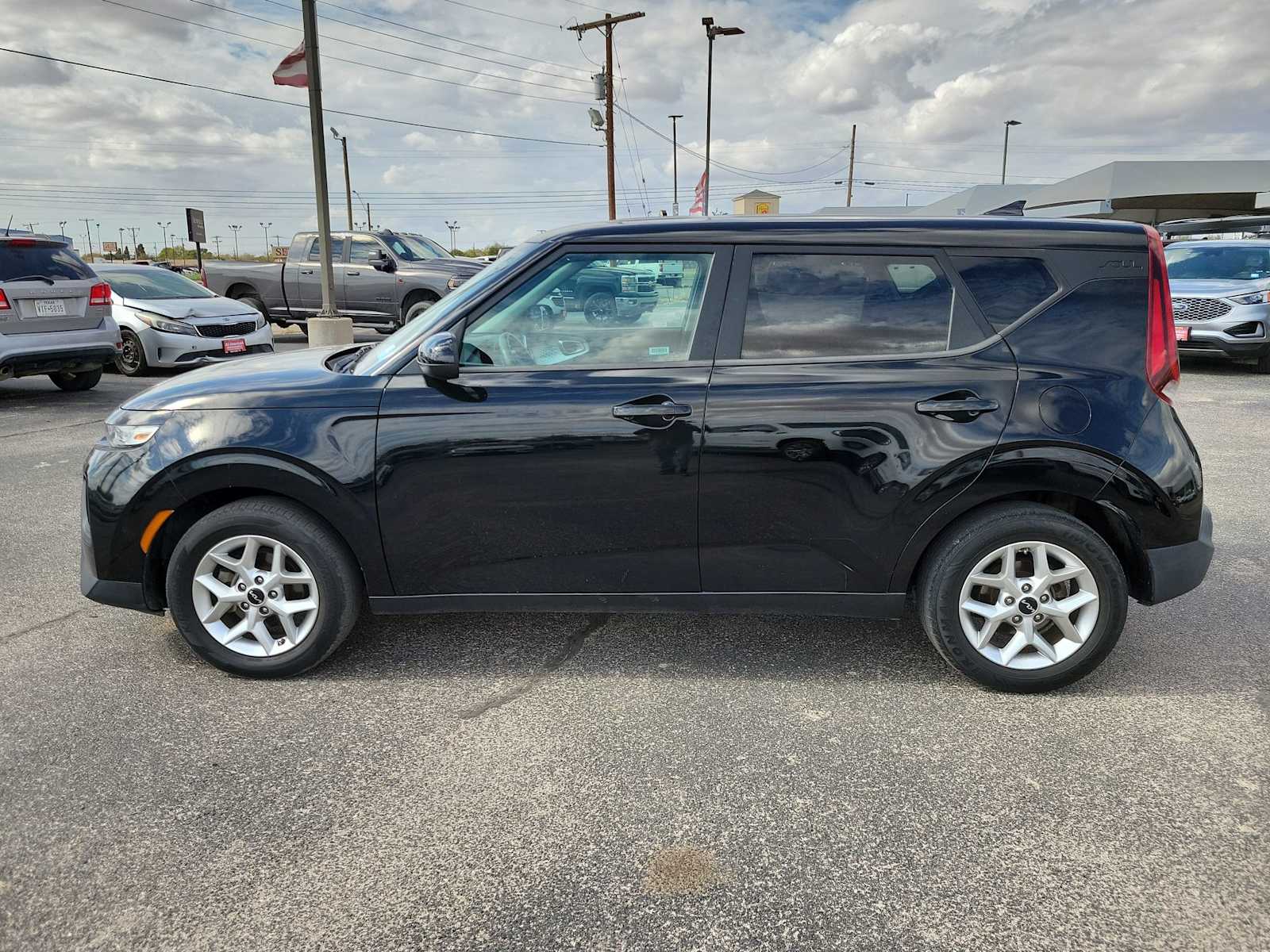 Thumbnail: 2022 Kia Soul - 3