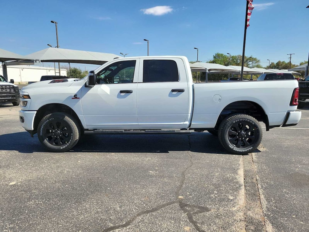 New 2026 Ram 2500 BLACK EXPRESS CREW CAB 4X4 6'4 BOX Pickup