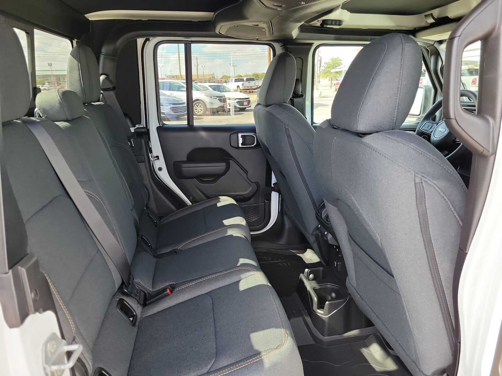 Thumbnail: 2025 Jeep Gladiator - 13