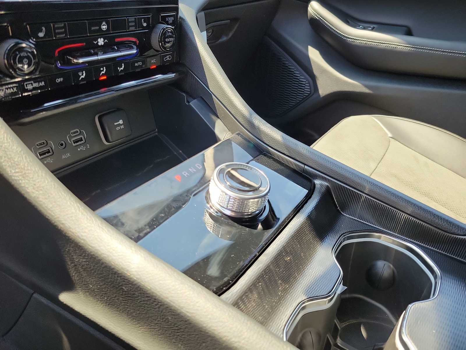 Thumbnail: 2025 Jeep Grand Cherokee - 17