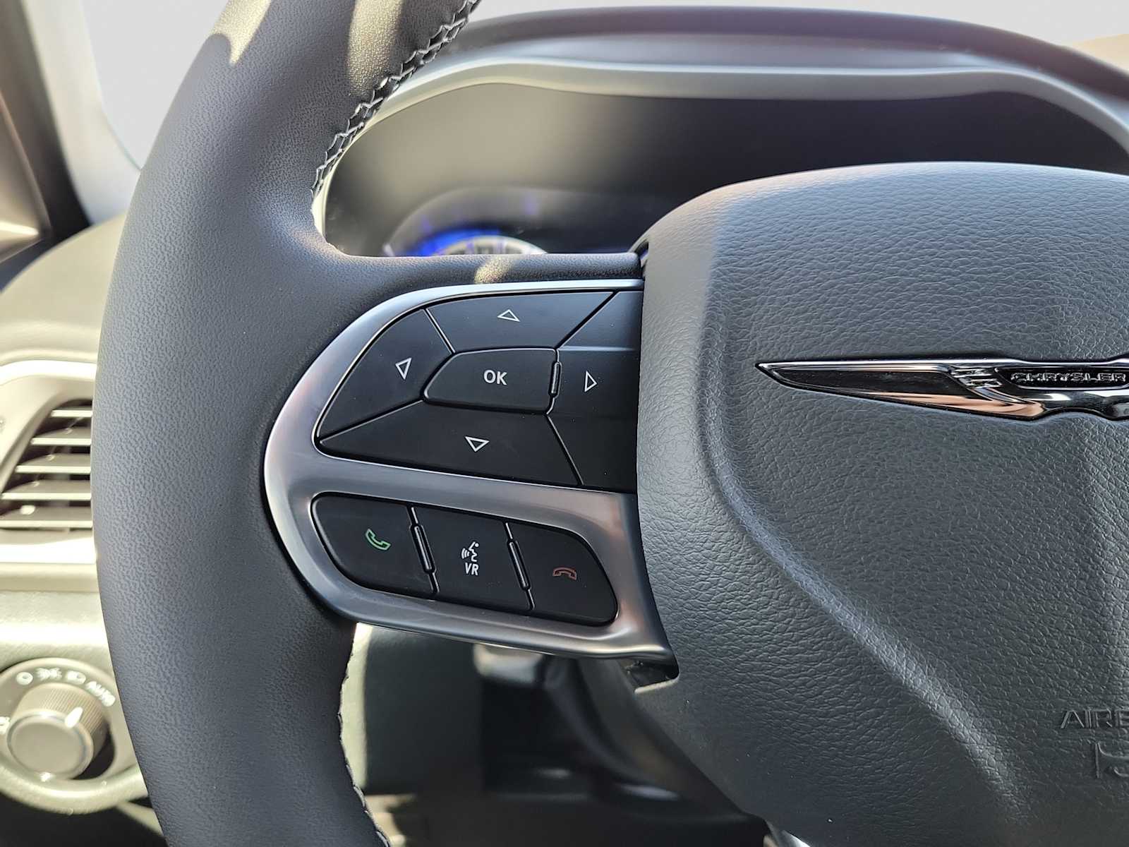 Thumbnail: 2026 Chrysler Voyager - 19