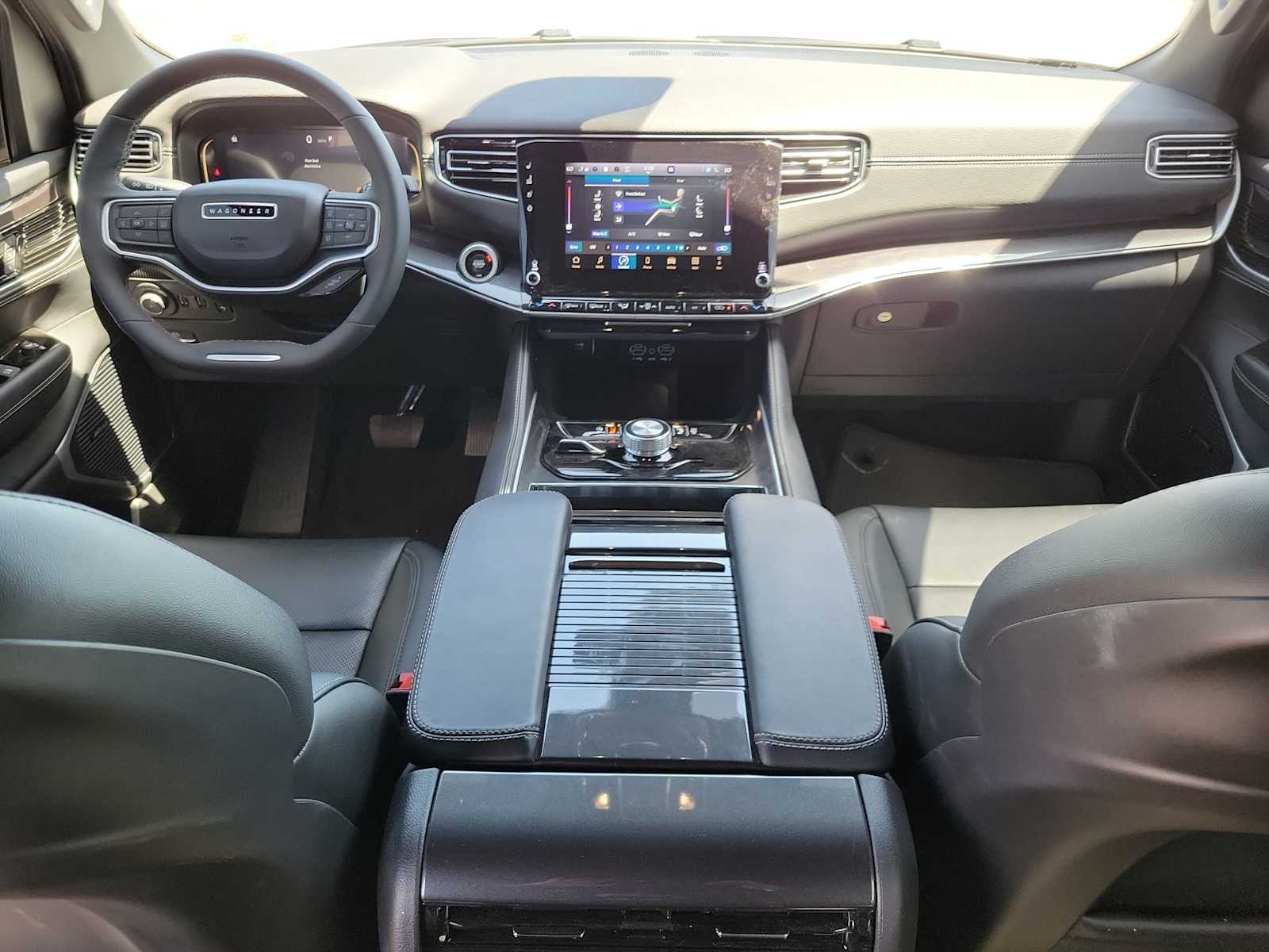 Thumbnail: 2024 Jeep Wagoneer - 10
