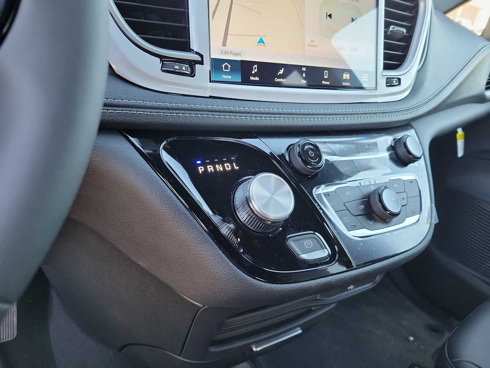 Thumbnail: 2026 Chrysler Pacifica - 17