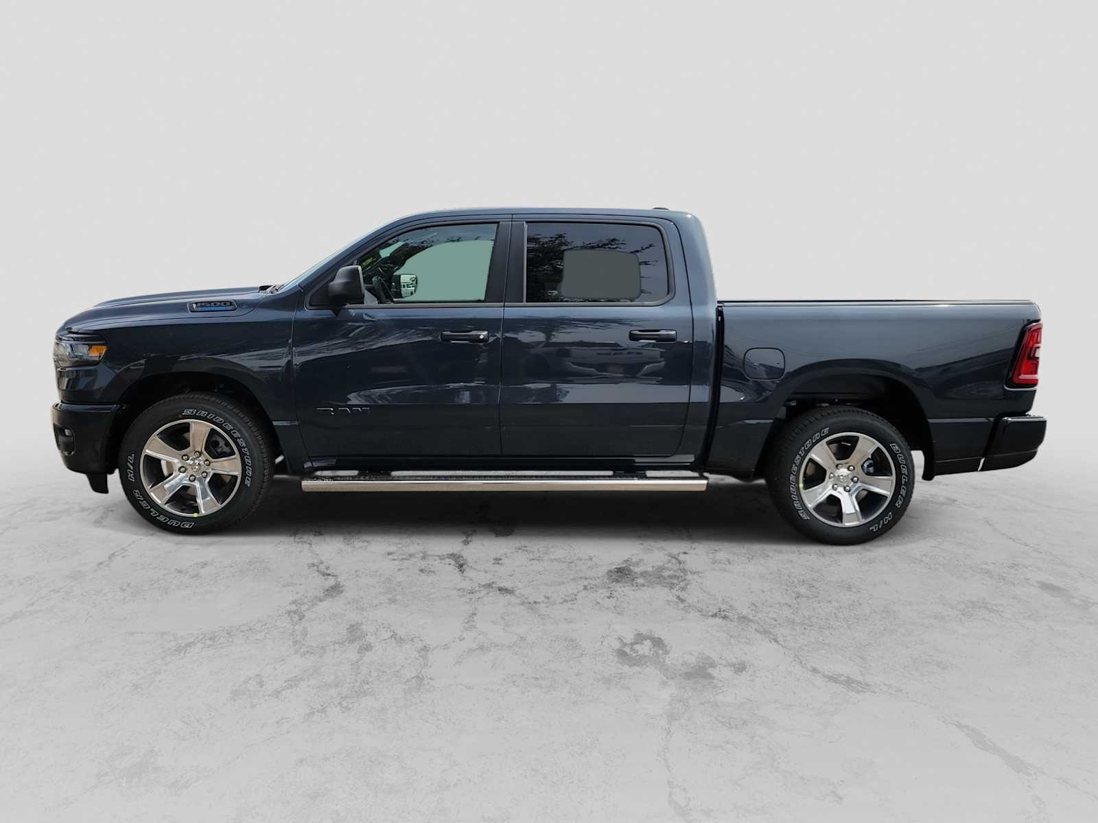 Thumbnail: 2026 RAM 1500 - 3