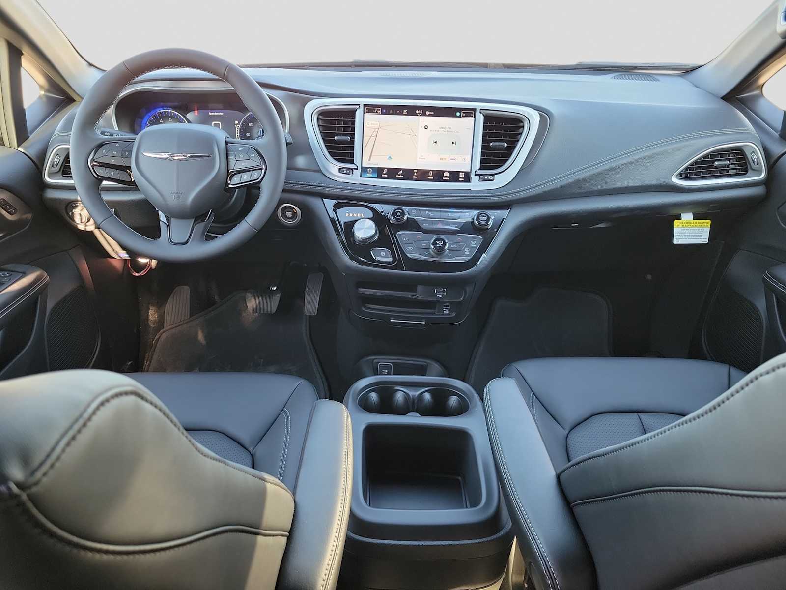 Thumbnail: 2026 Chrysler Pacifica - 10