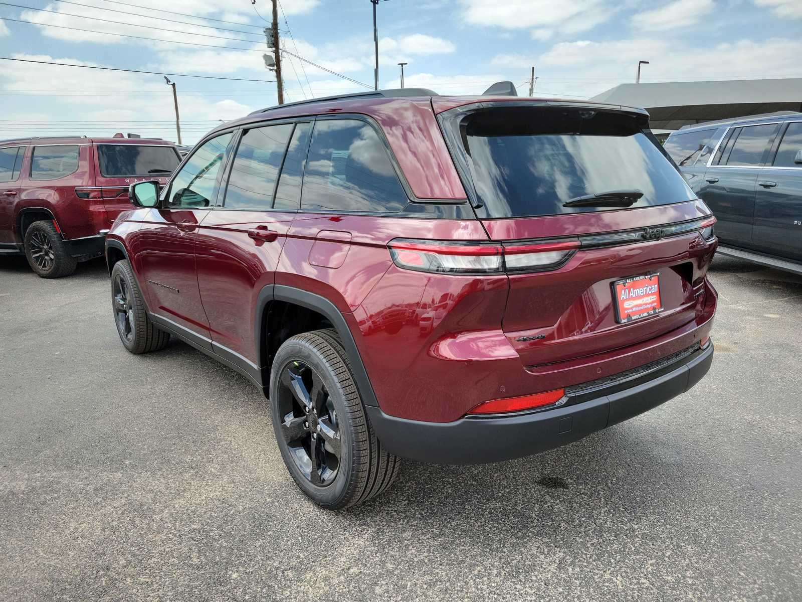 Thumbnail: 2024 Jeep Grand Cherokee - 3