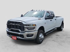 2026 Ram 3500 TRADESMAN CREW CAB 4X4 8' BOX Pickup Midland, TX