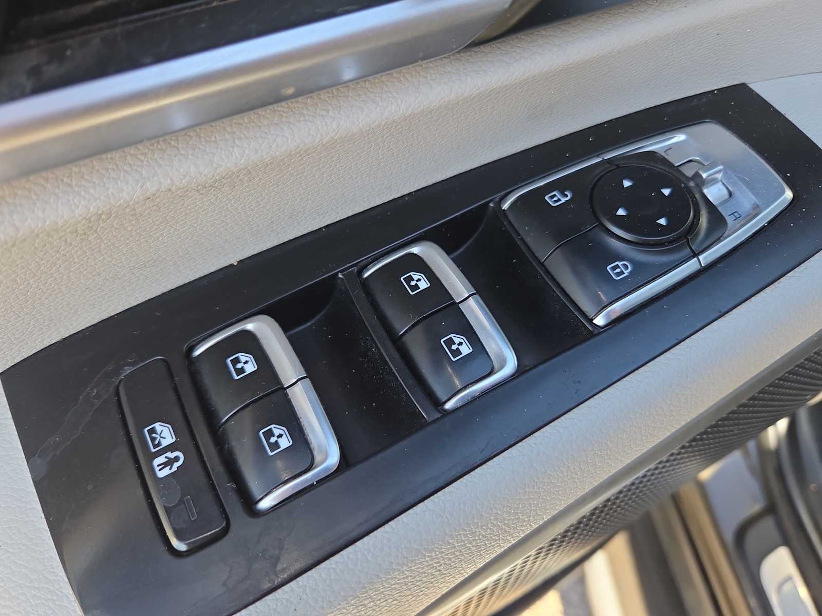 Thumbnail: 2022 Kia Telluride - 12