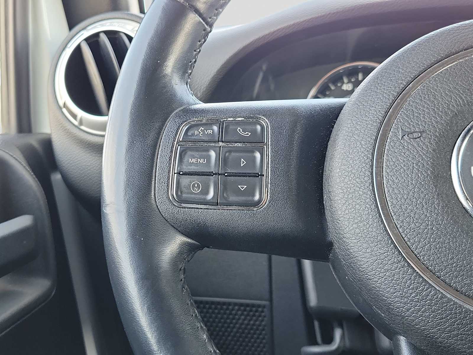 Thumbnail: 2014 Jeep Wrangler - 19