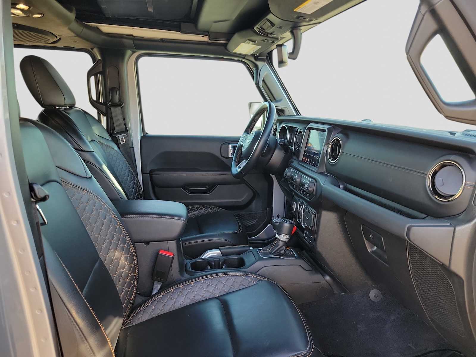 Thumbnail: 2021 Jeep Wrangler - 14