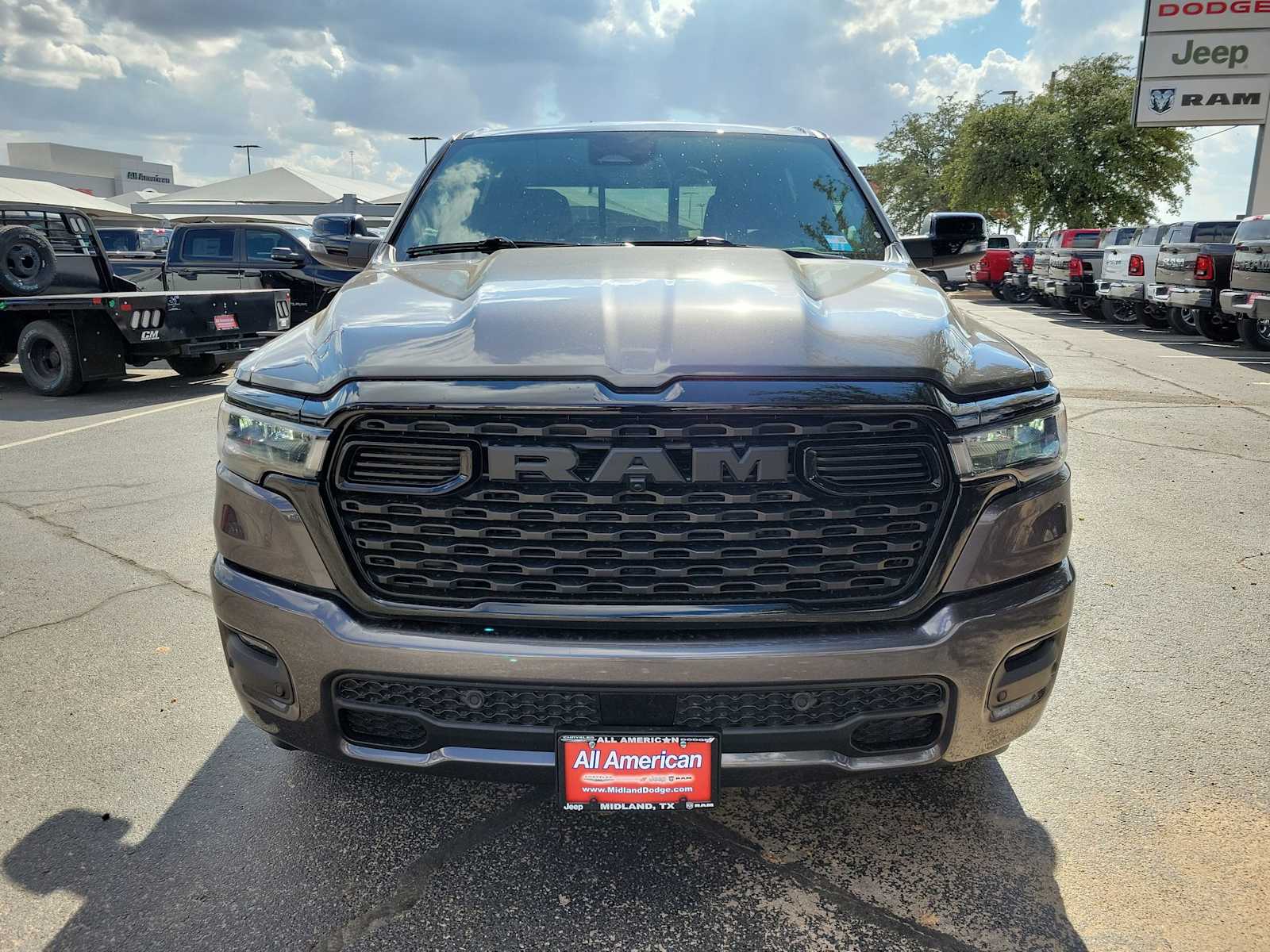 Thumbnail: 2025 RAM 1500 - 6
