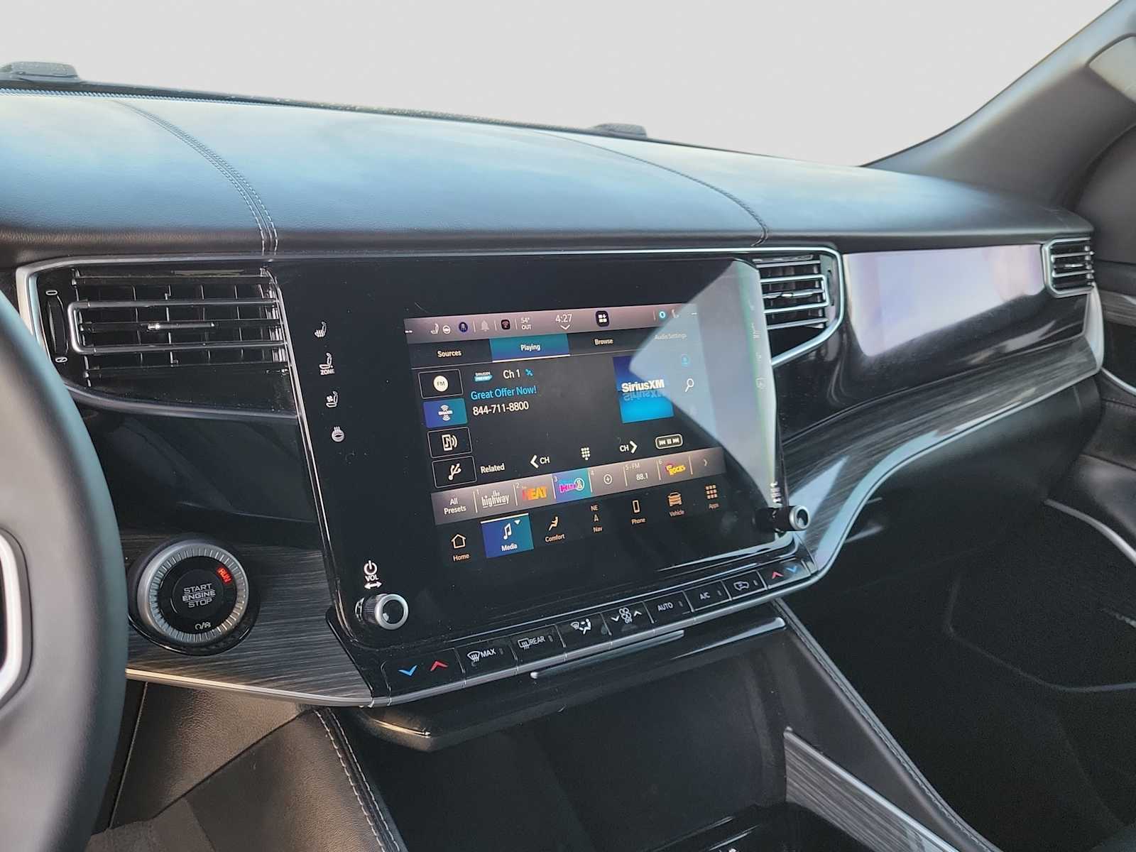 Thumbnail: 2022 Jeep Wagoneer - 21