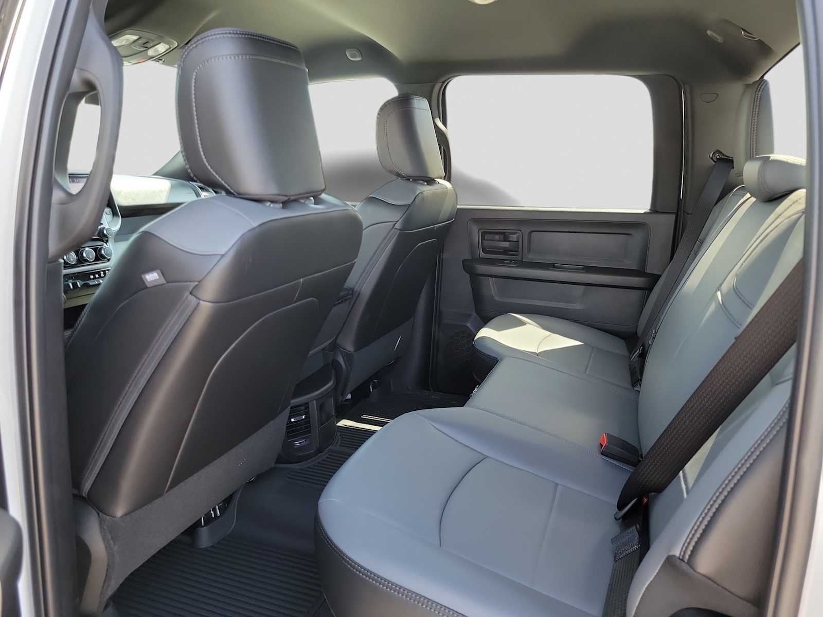 2025 RAM 2500 Tradesman - Photo 20